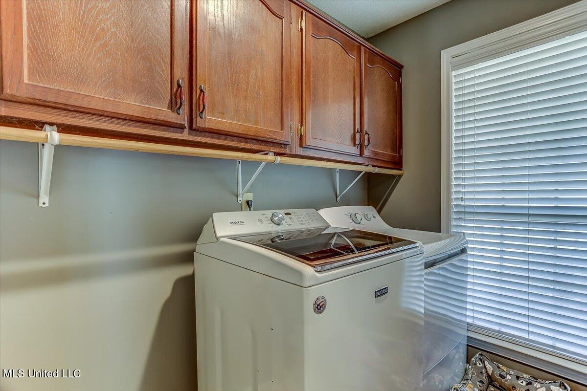 8823 Bell Forrest Drive Property Photo 23