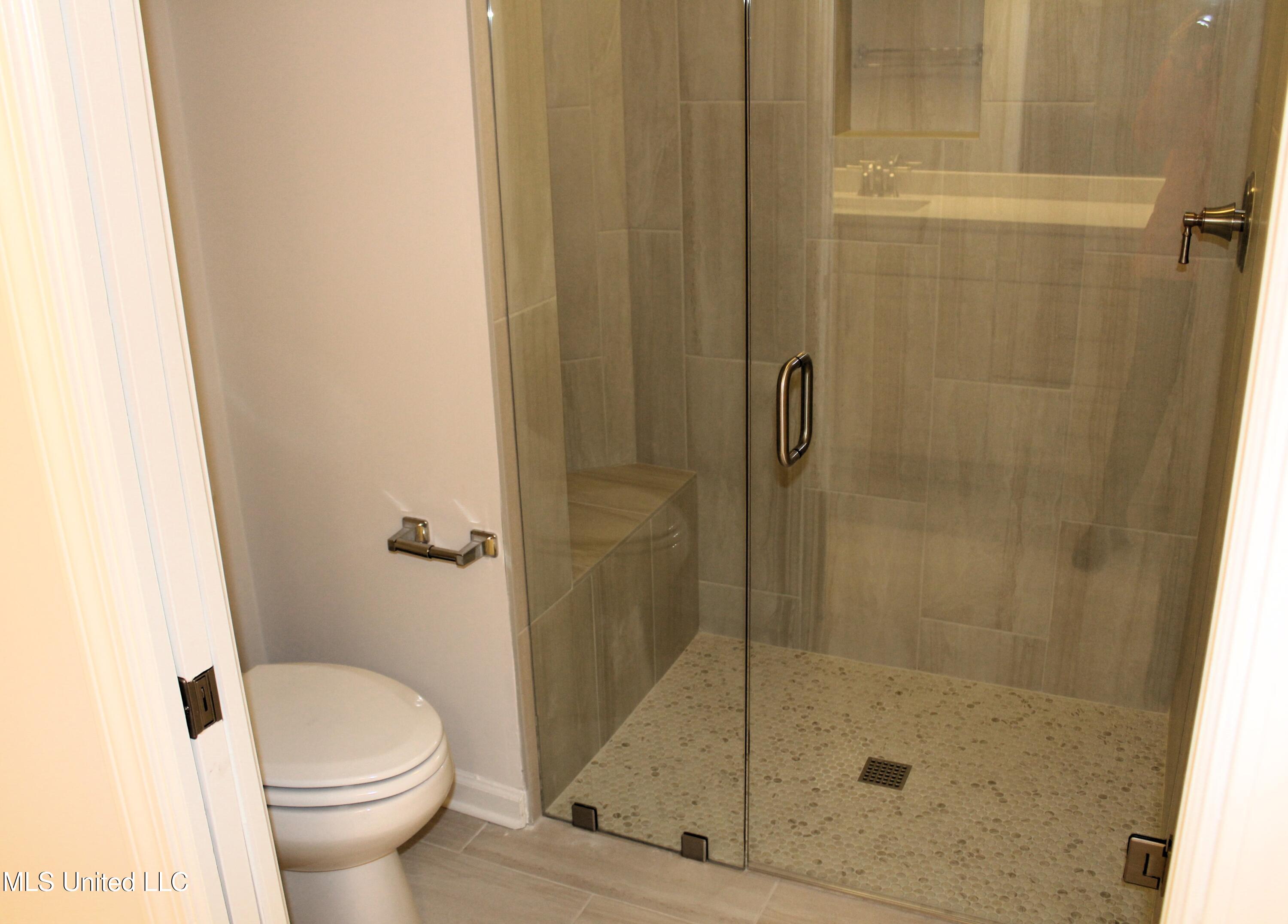 8649 Parkview Oaks Circle Property Photo 15