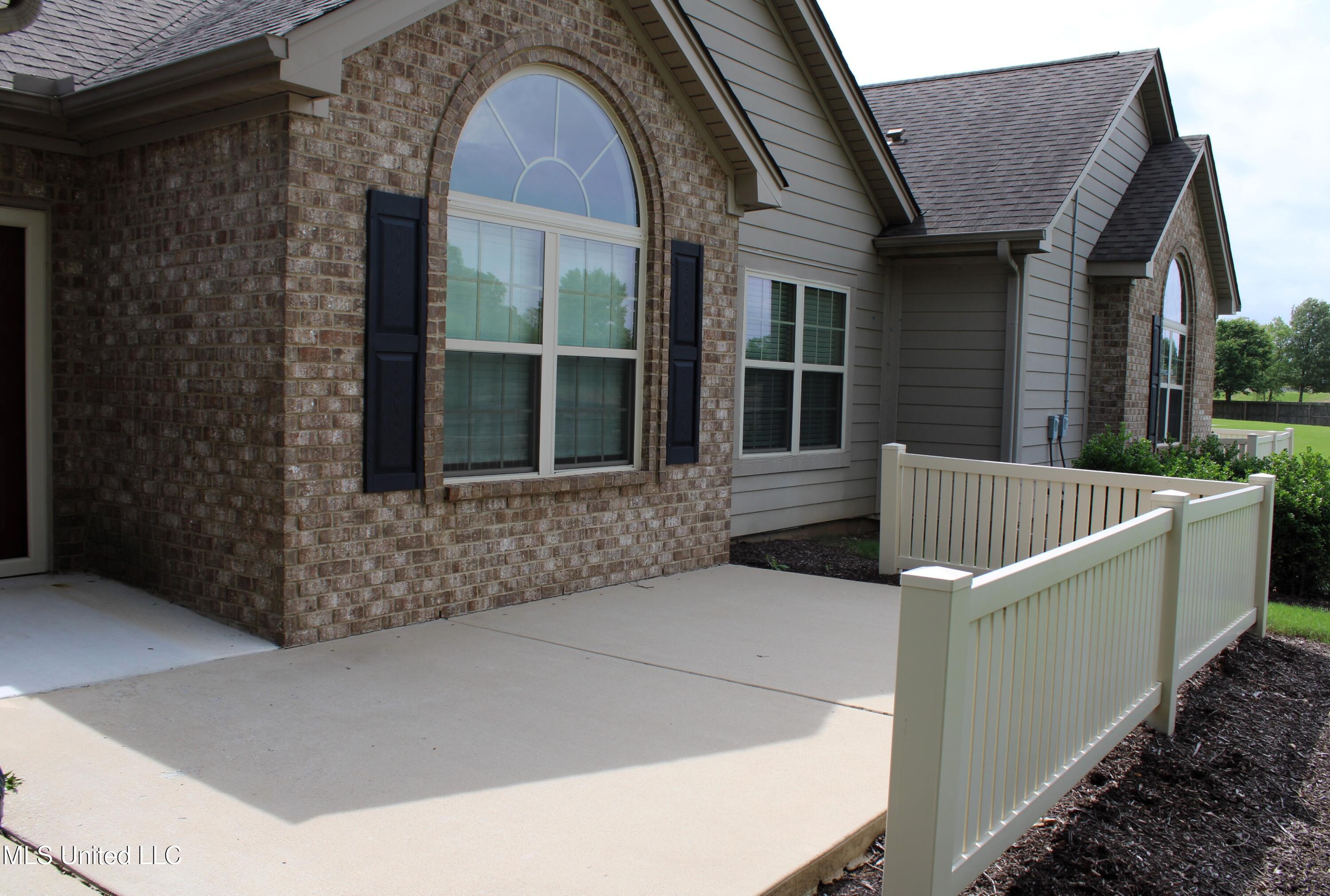 8649 Parkview Oaks Circle Property Photo 21