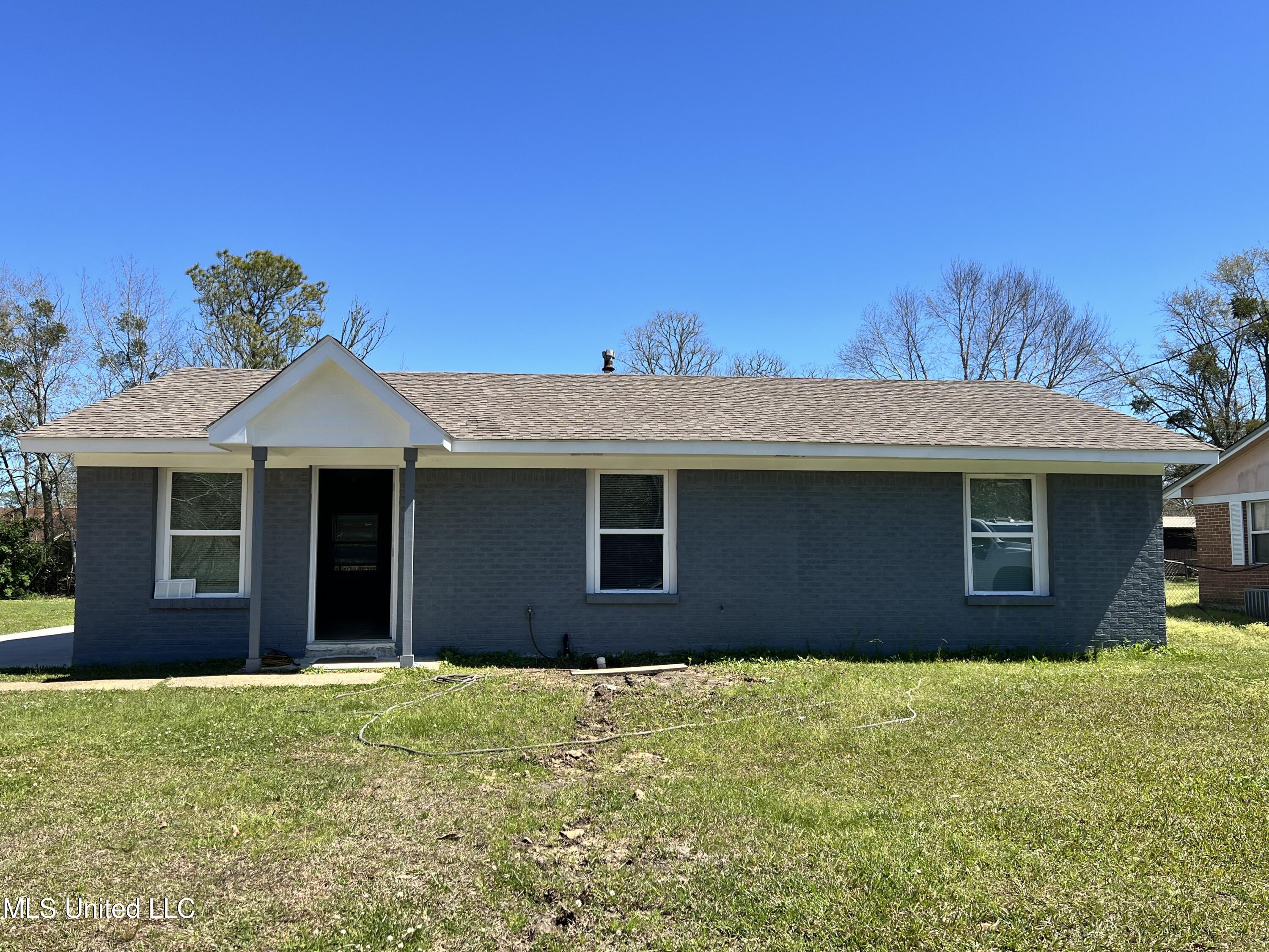 143 Holly Circle Property Photo