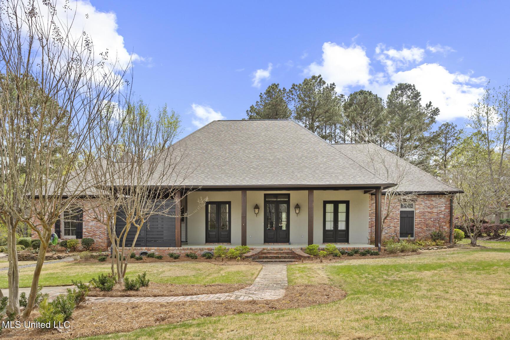 128 Summer Lake Drive Property Photo 1