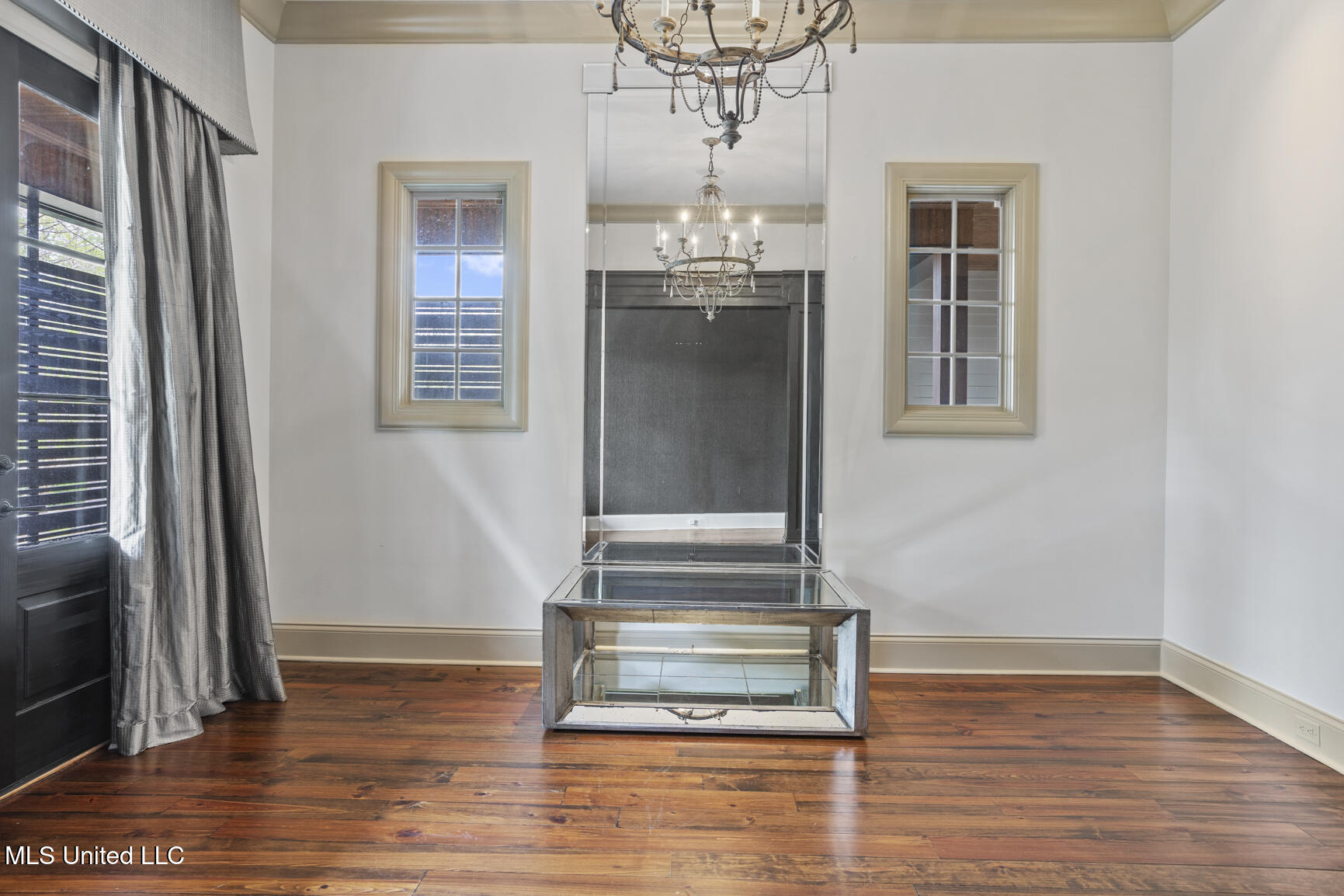 128 Summer Lake Drive Property Photo 7