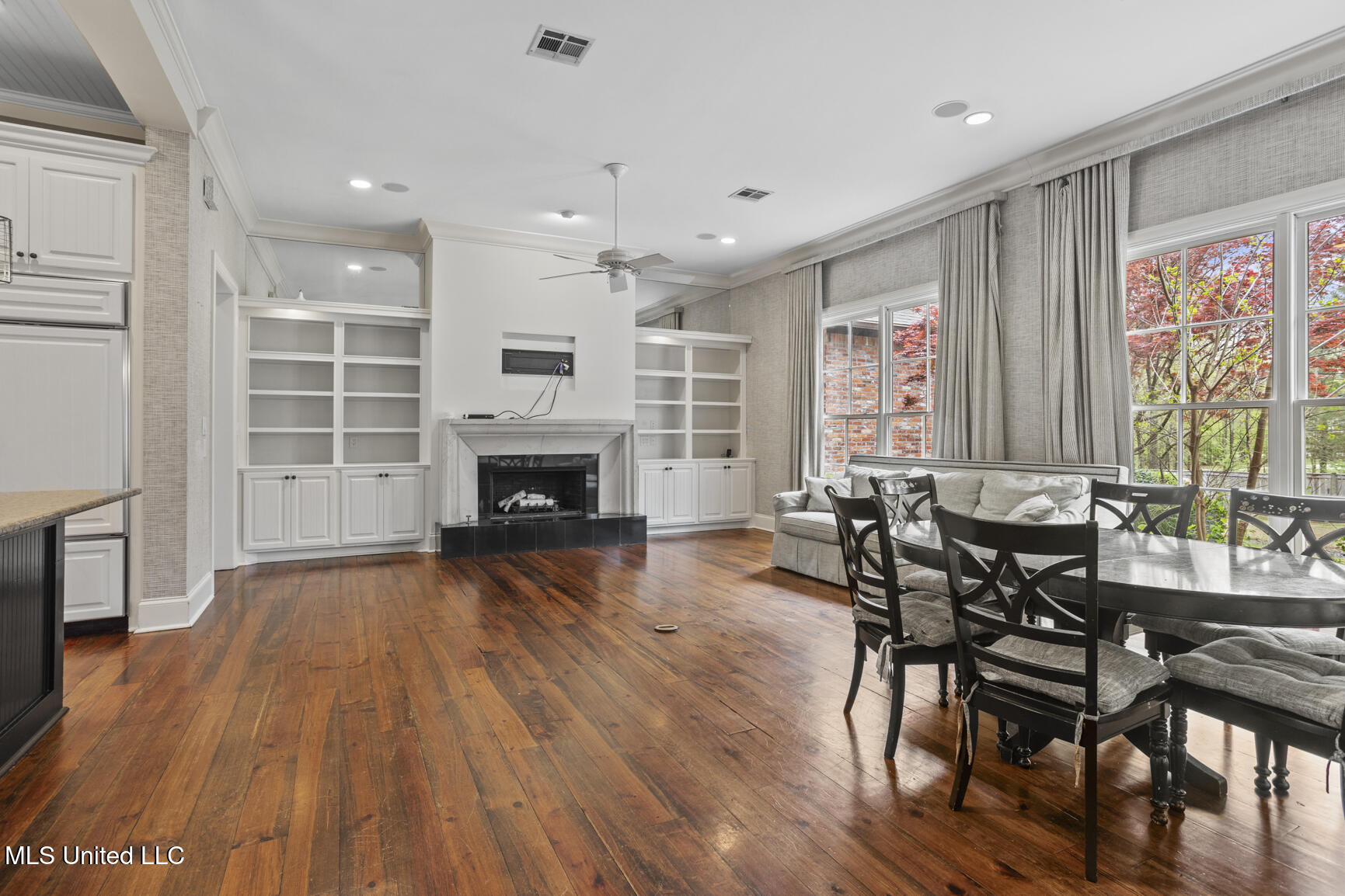 128 Summer Lake Drive Property Photo 10