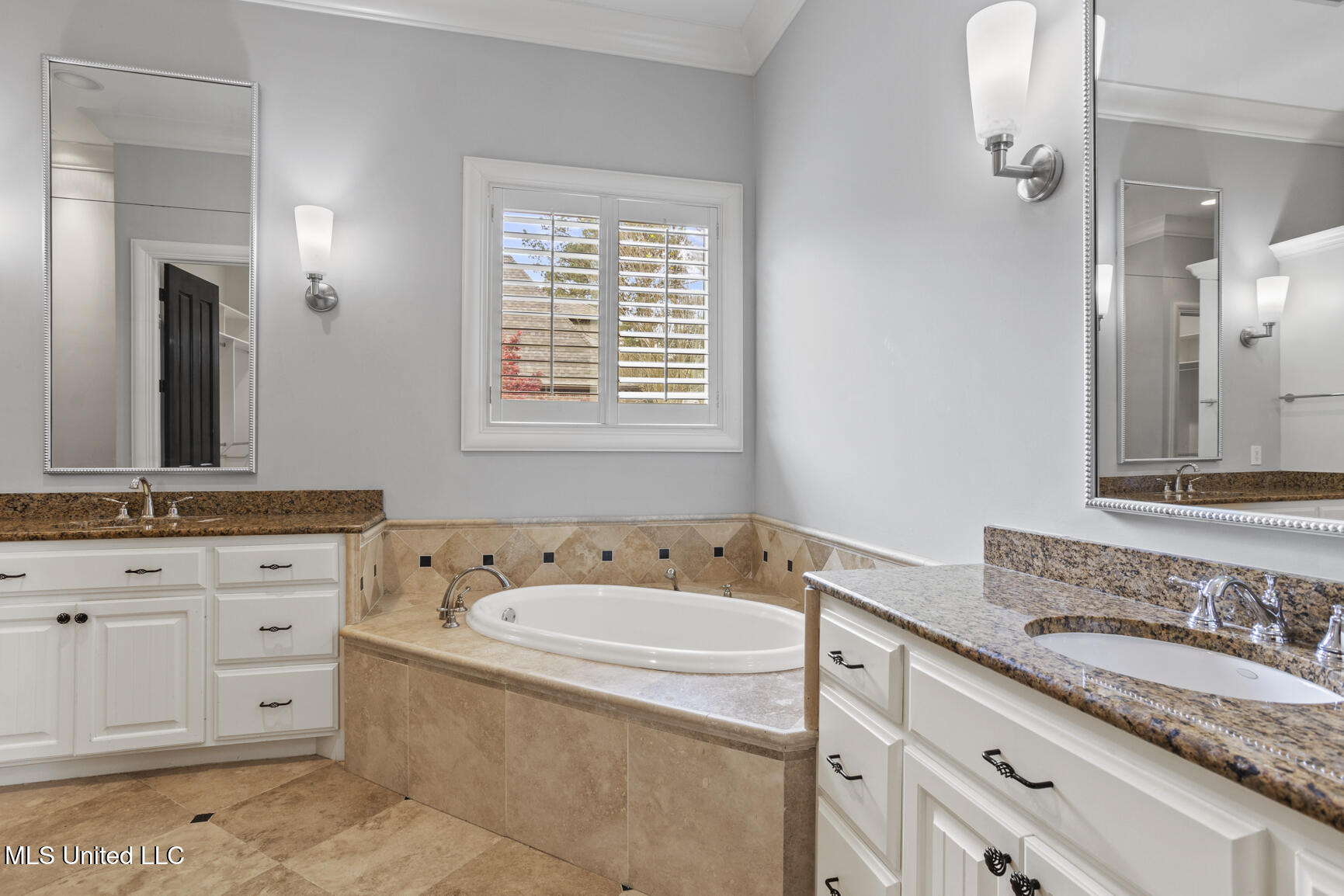 128 Summer Lake Drive Property Photo 21