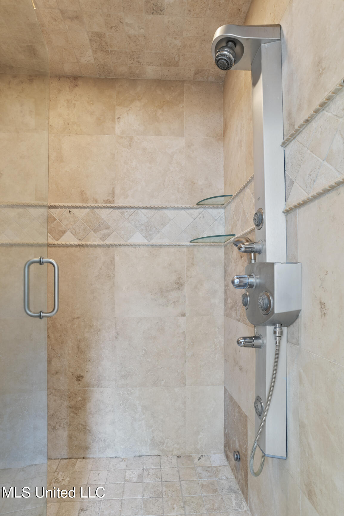 128 Summer Lake Drive Property Photo 22