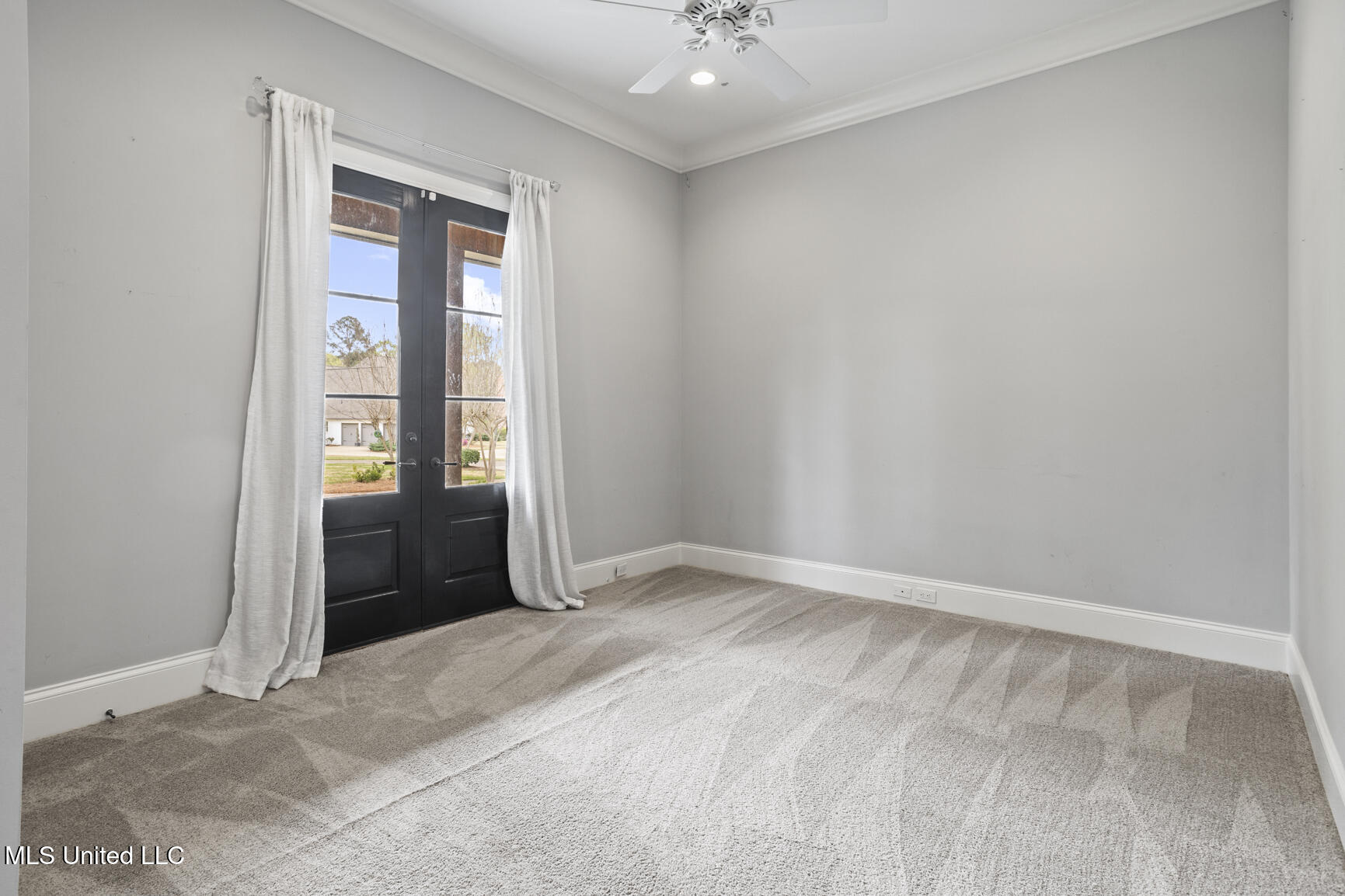 128 Summer Lake Drive Property Photo 25