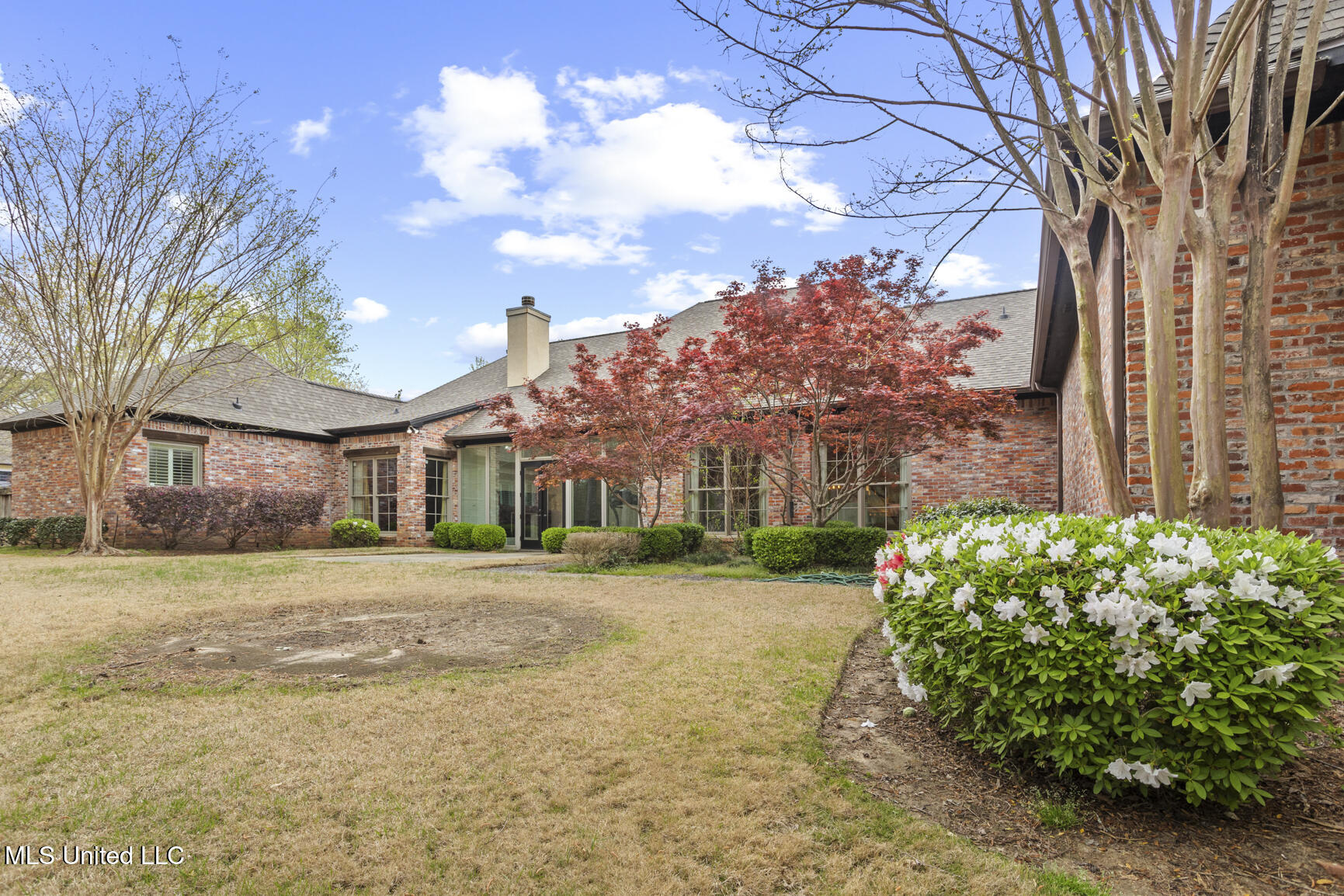 128 Summer Lake Drive Property Photo 37