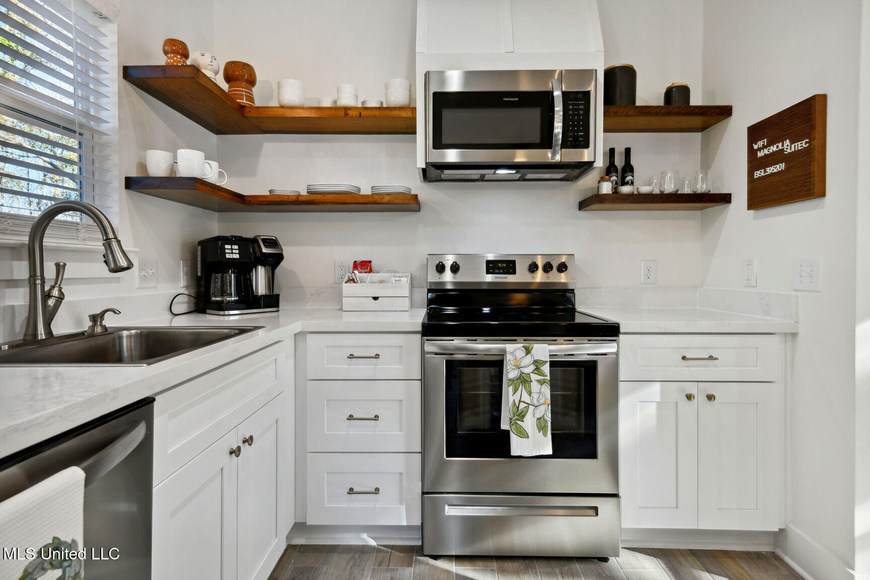 437 Webster Street Property Photo 10