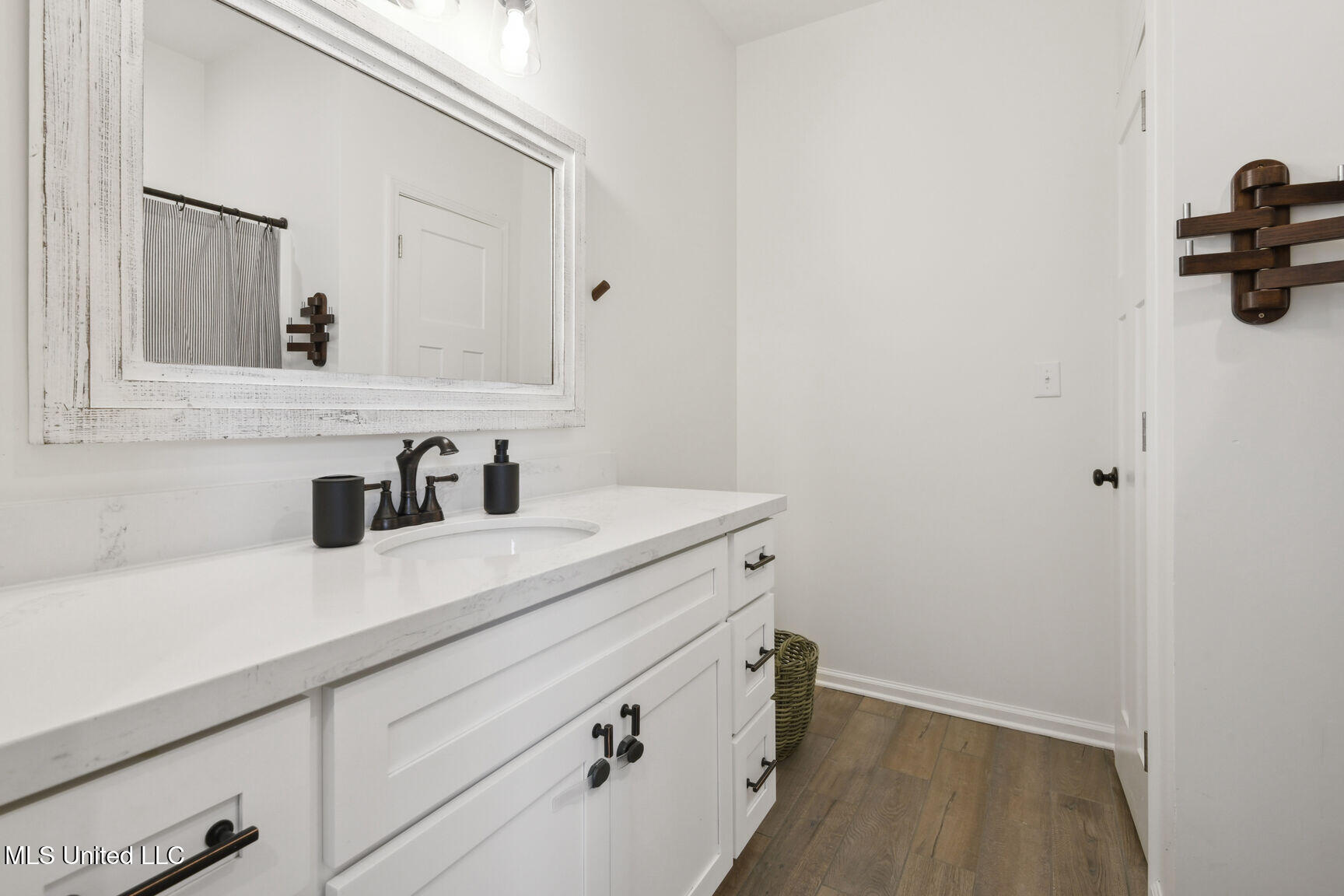 437 Webster Street Property Photo 45