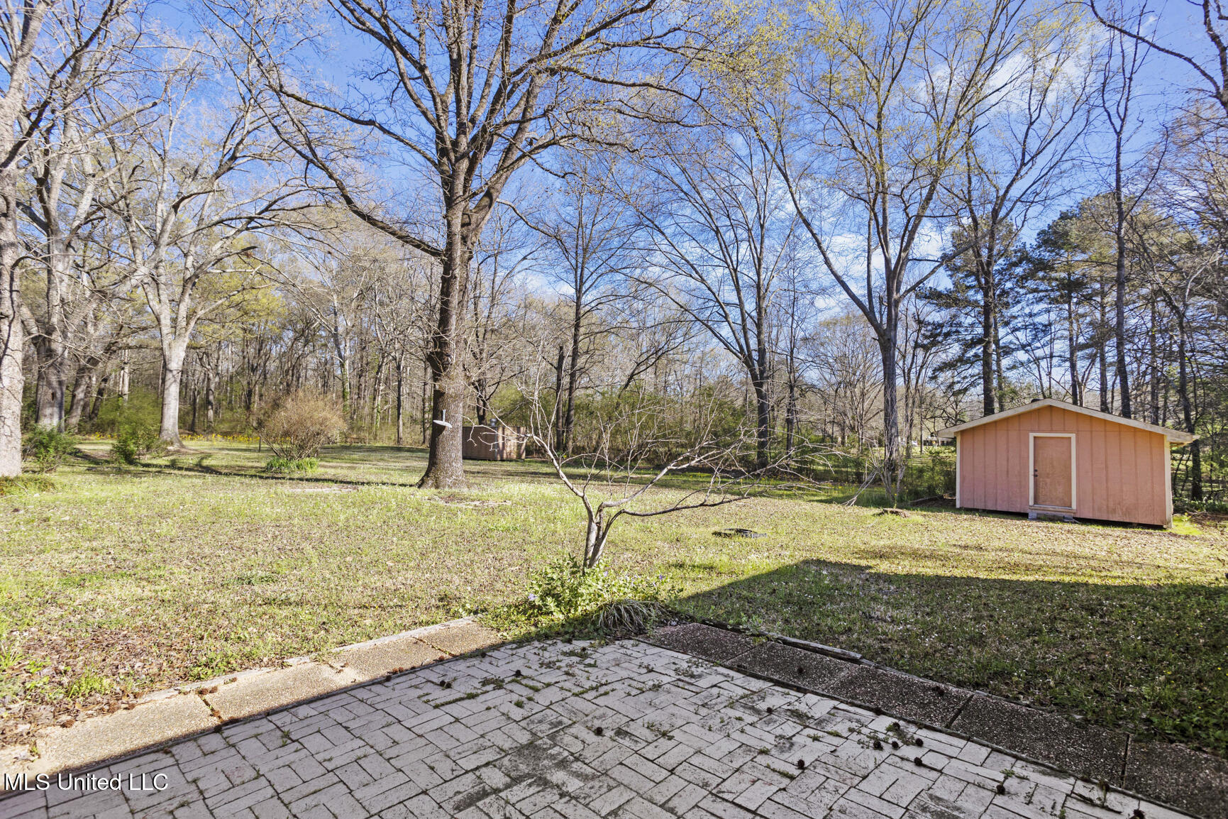 1054 Westbury Square Property Photo 20