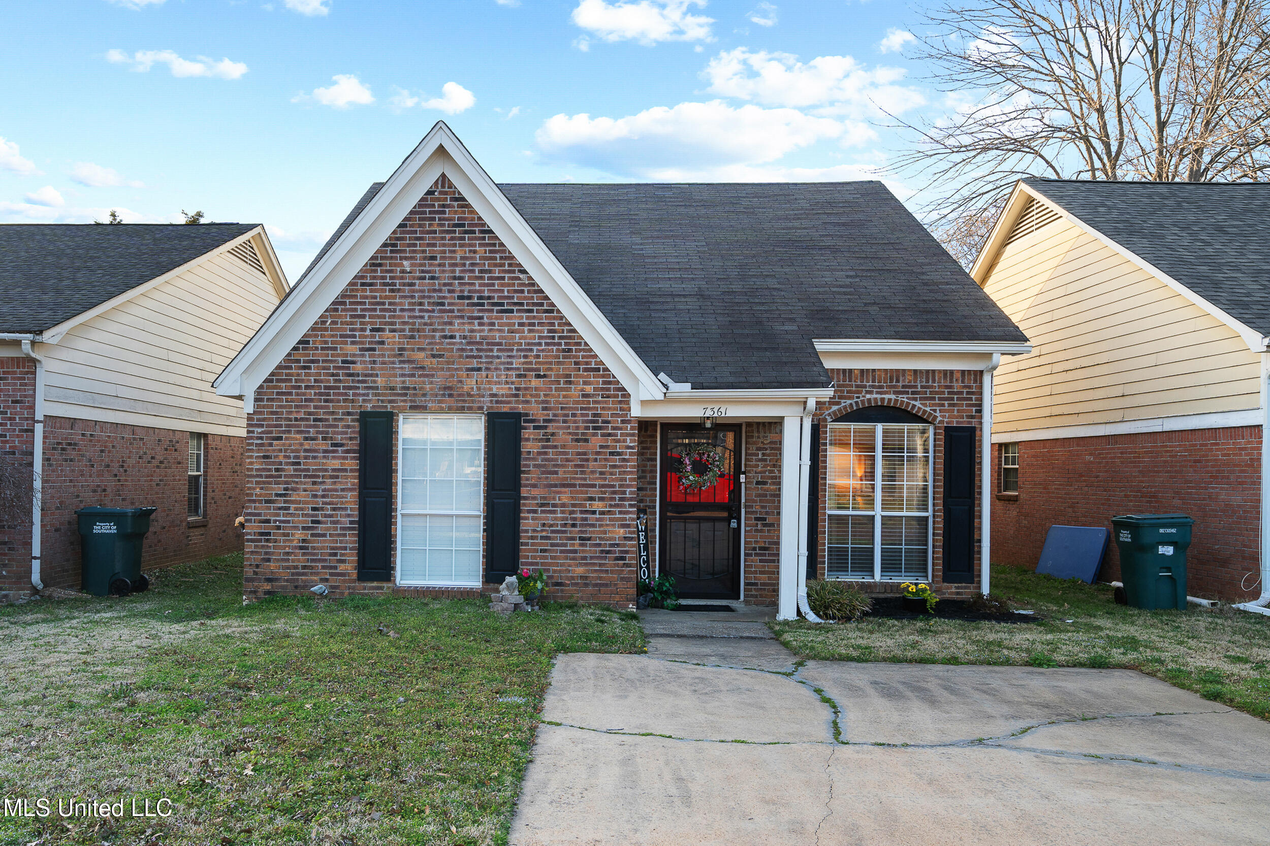 7361 Hugh Lane Property Photo 1