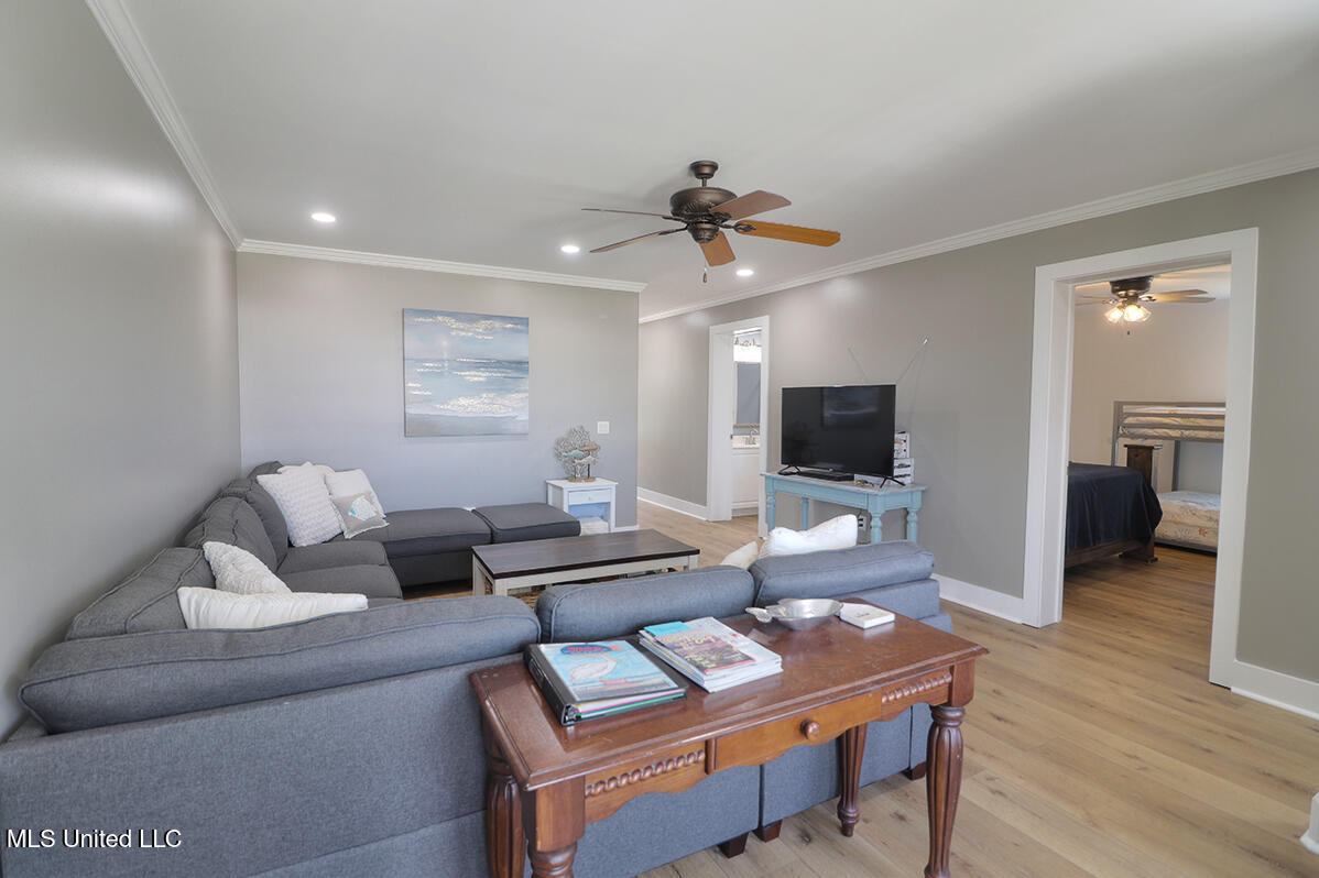 228 North Street Property Photo 2