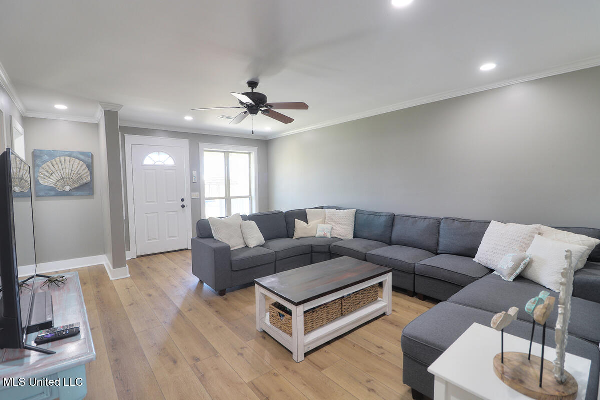 228 North Street Property Photo 3