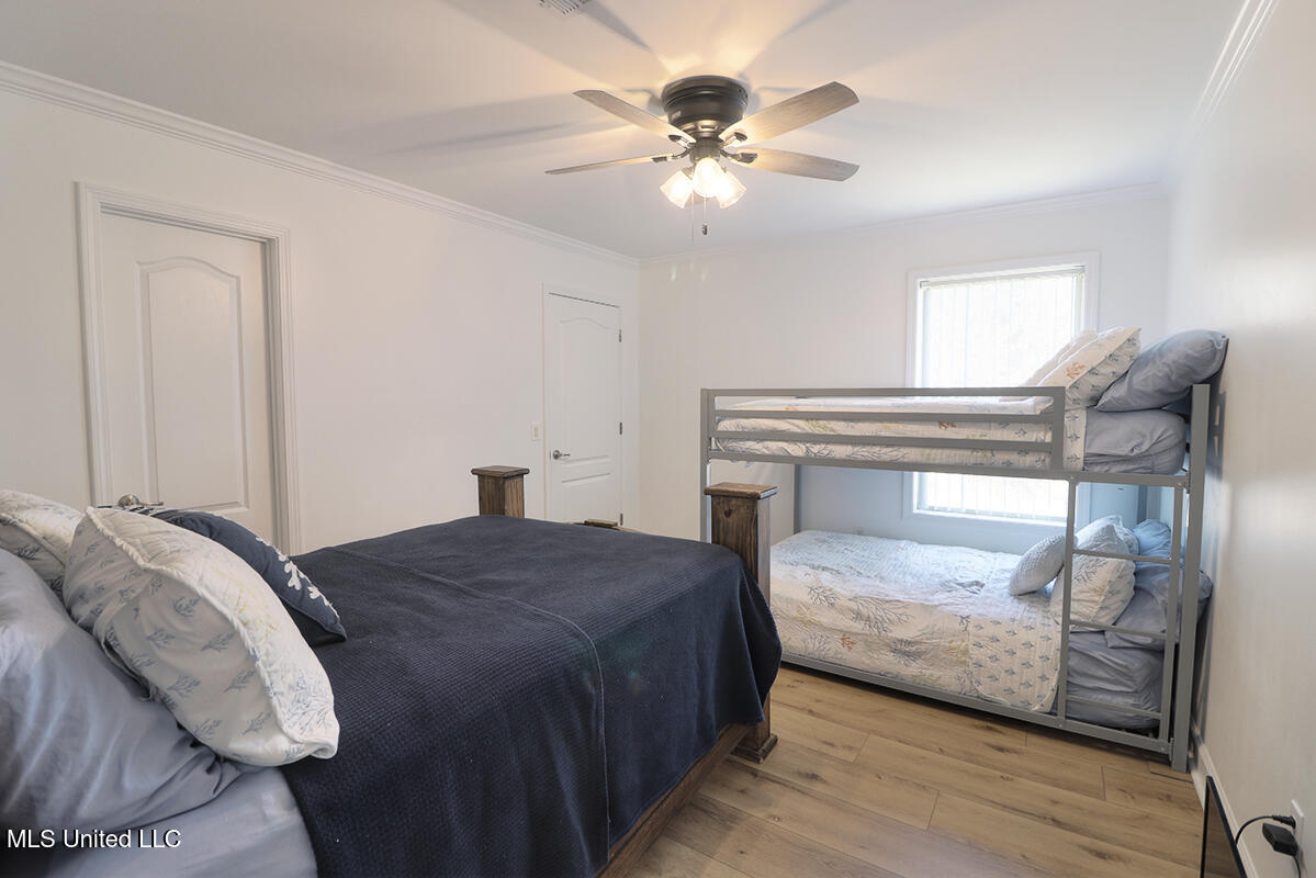 228 North Street Property Photo 8