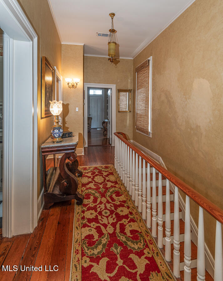 706 State Street Property Photo 27
