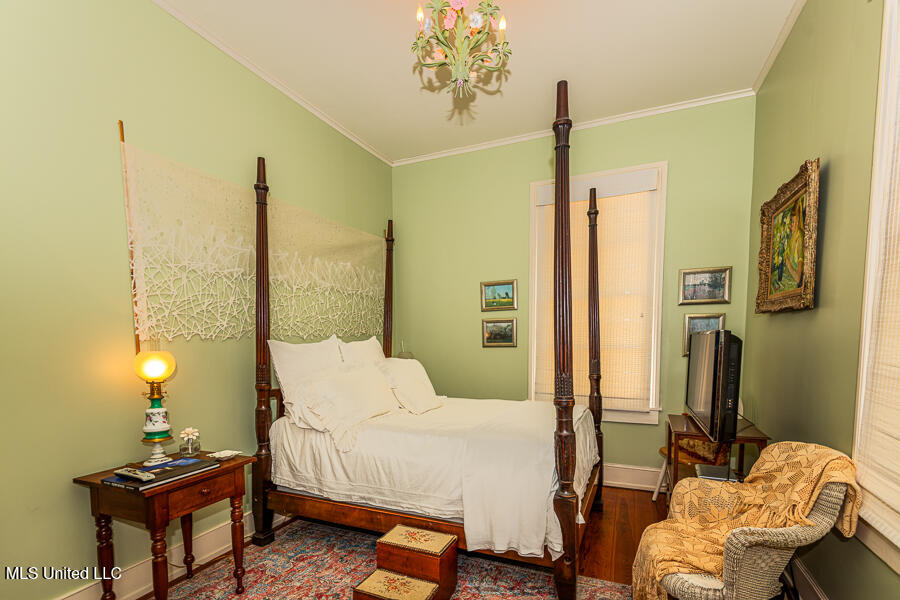706 State Street Property Photo 40