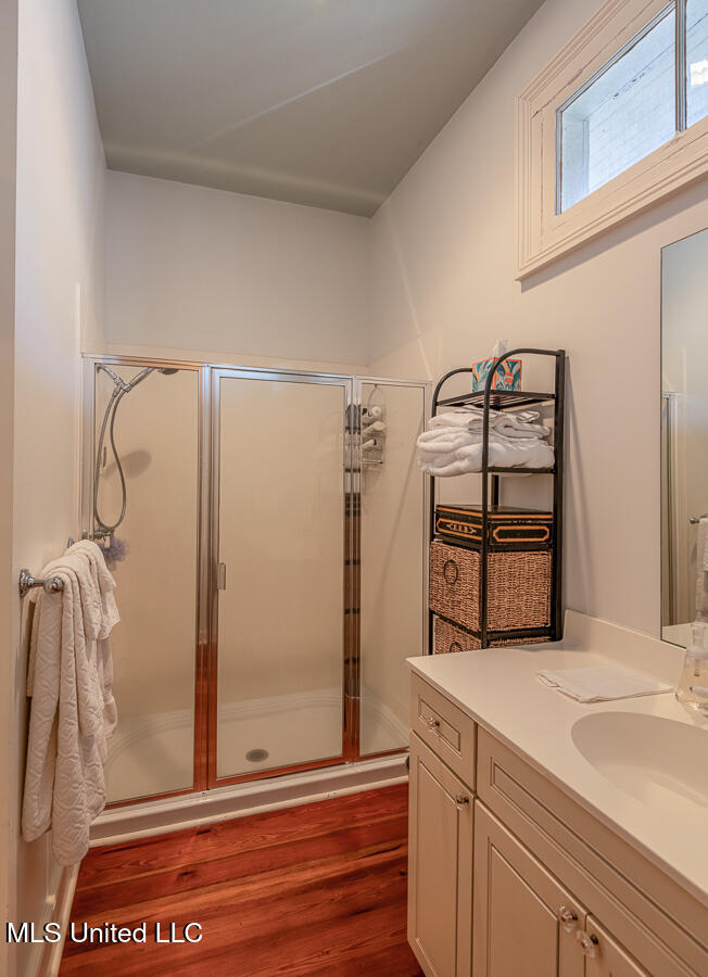 706 State Street Property Photo 41