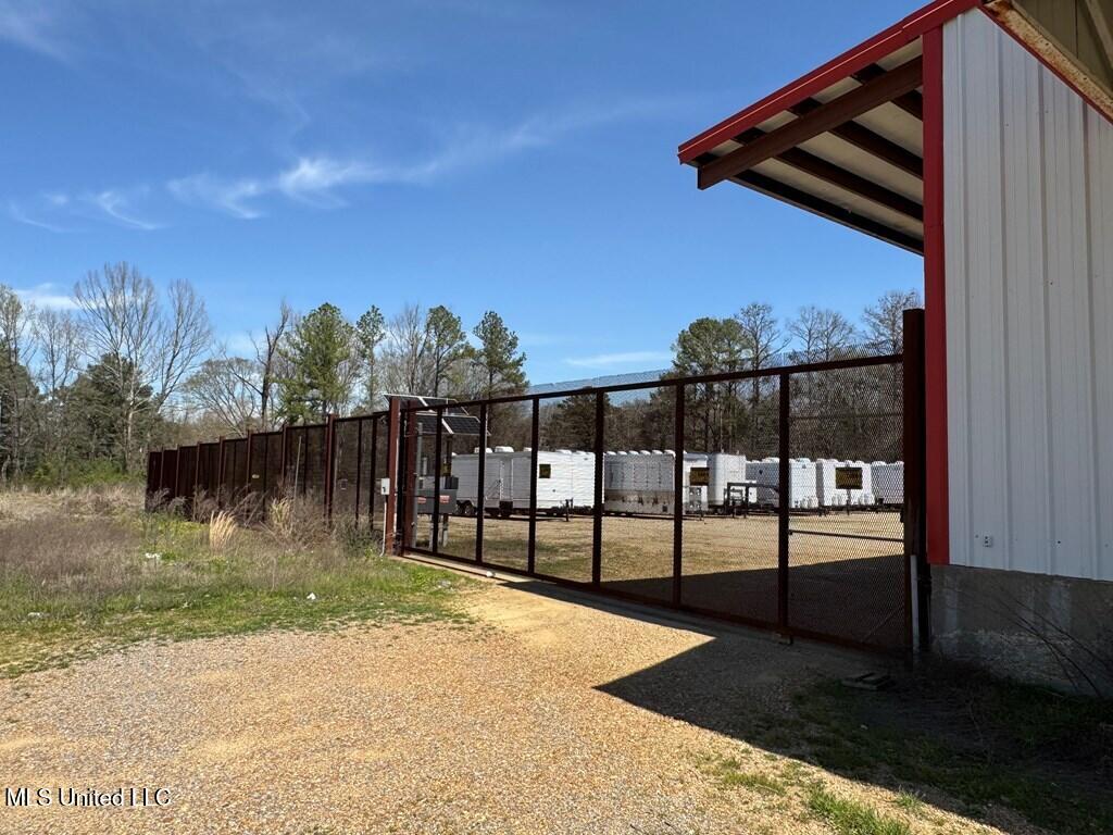 1650 Whiting Road Property Photo 5
