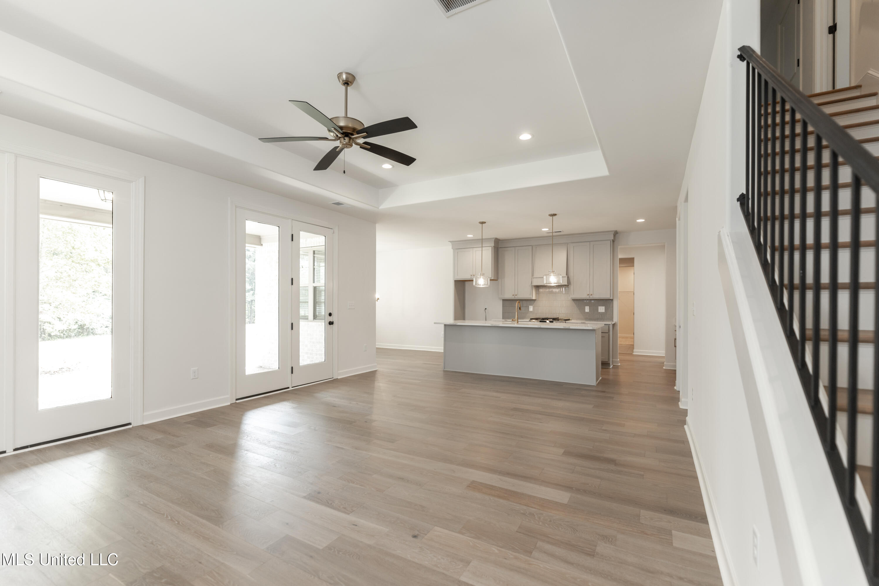 115 Cedar Crest Cove Property Photo 6