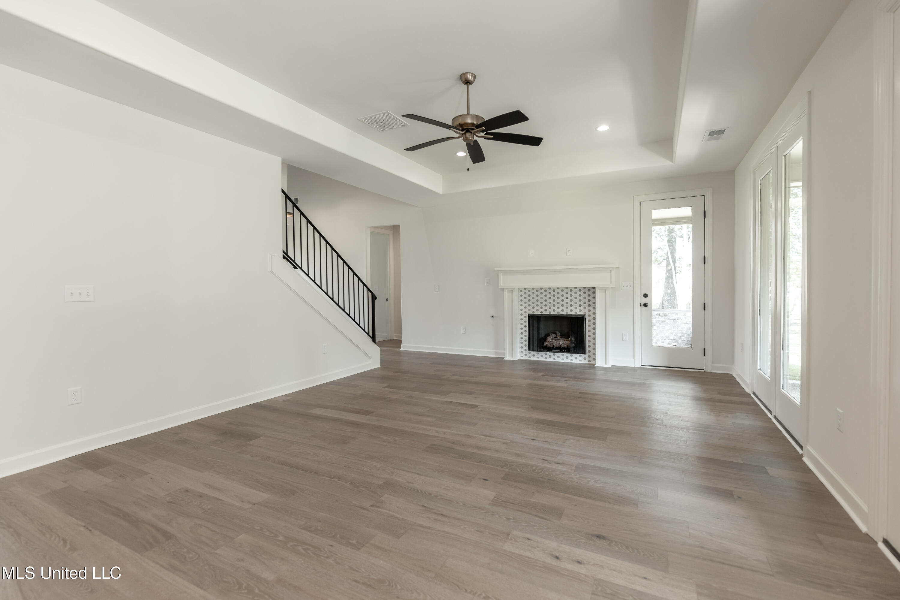 115 Cedar Crest Cove Property Photo 7