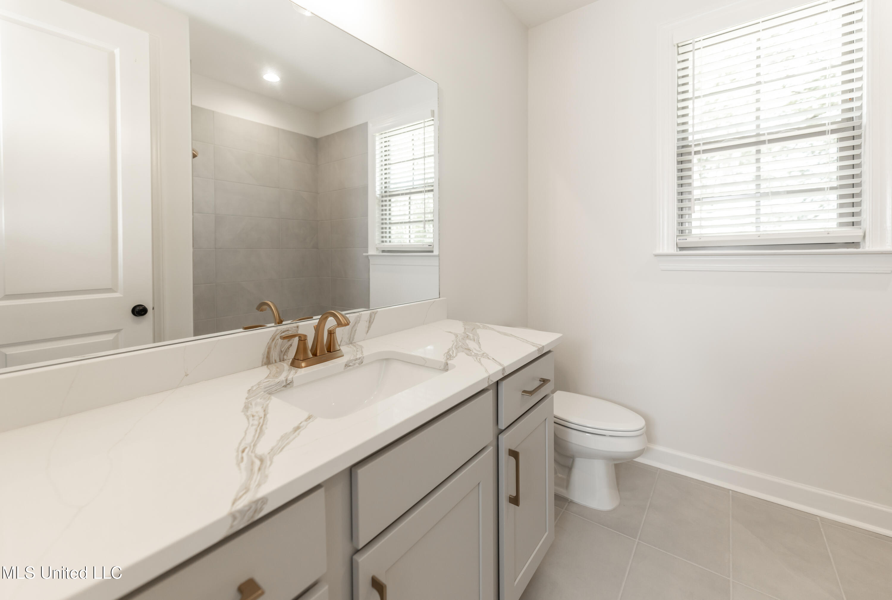 115 Cedar Crest Cove Property Photo 18