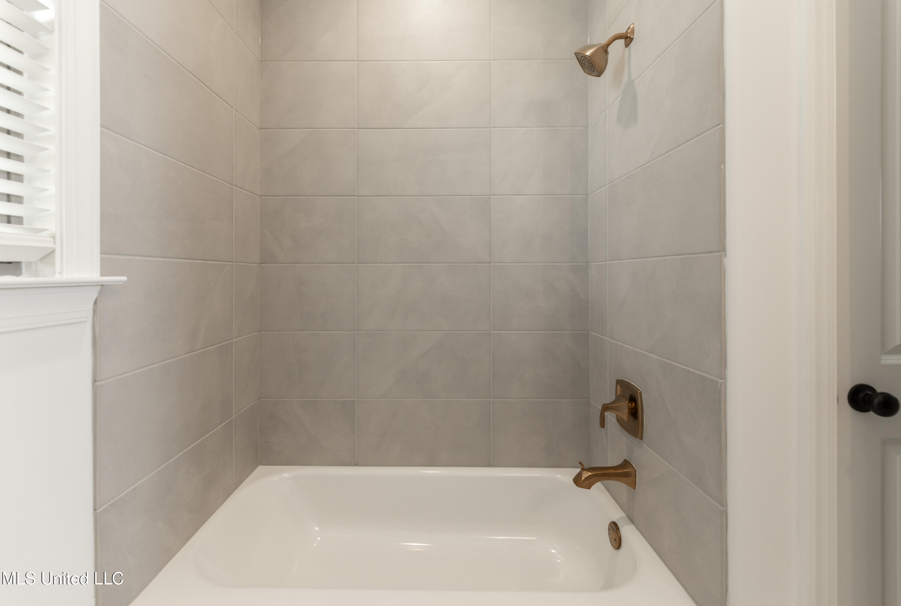 115 Cedar Crest Cove Property Photo 19