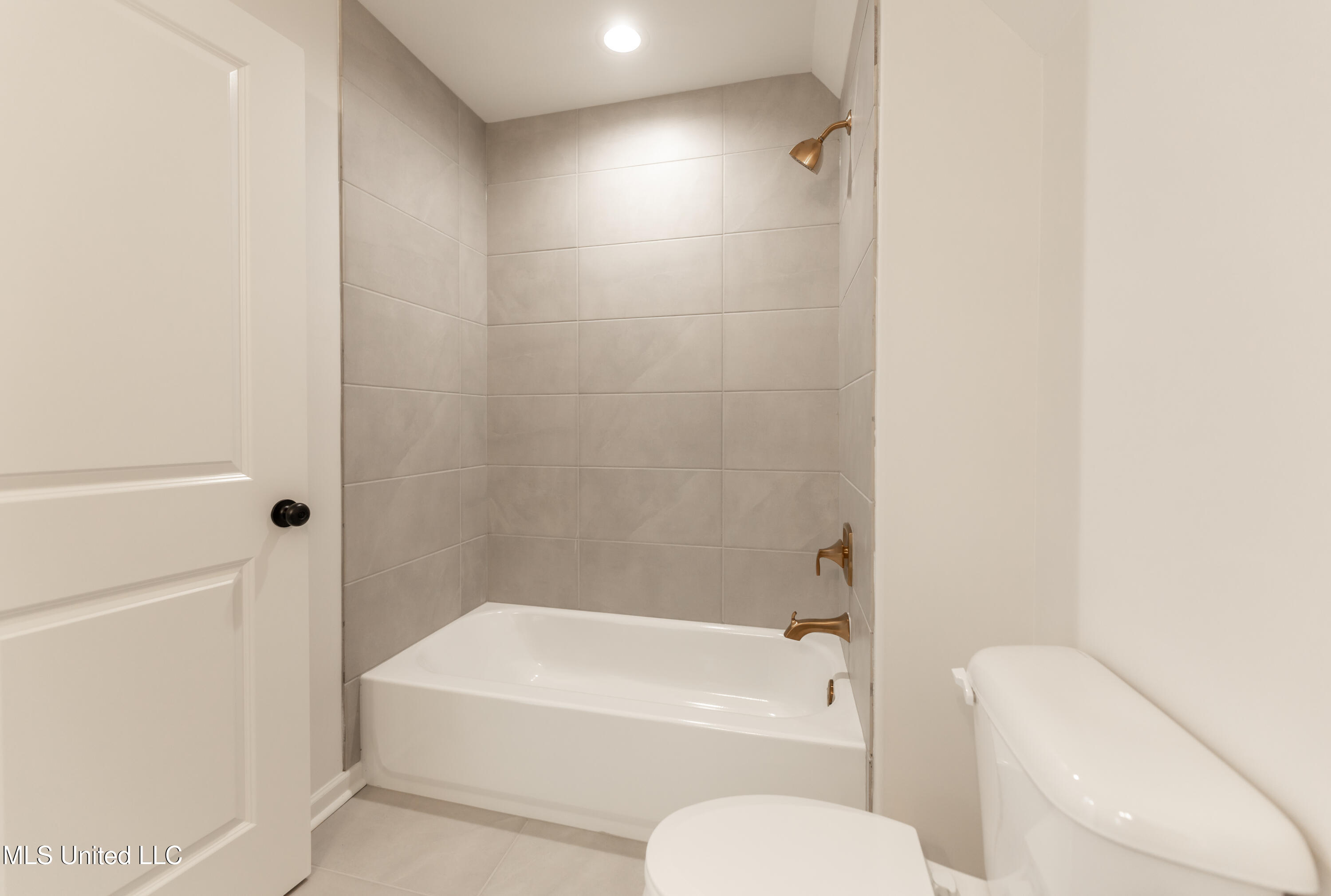 115 Cedar Crest Cove Property Photo 23