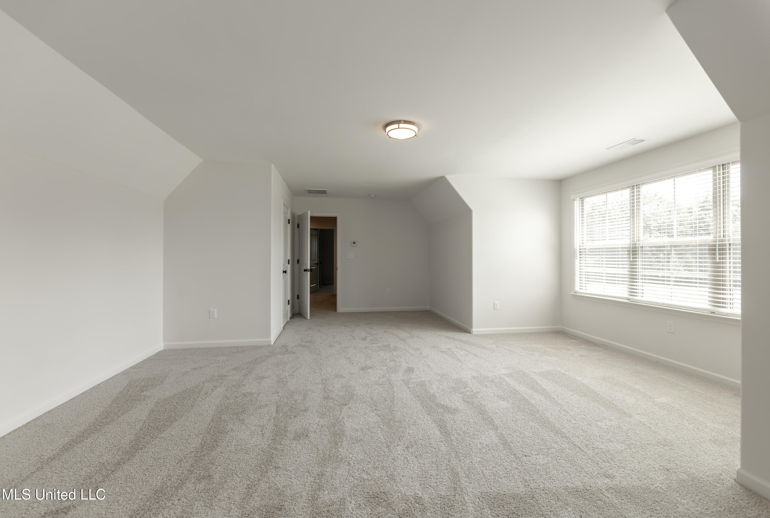 115 Cedar Crest Cove Property Photo 25