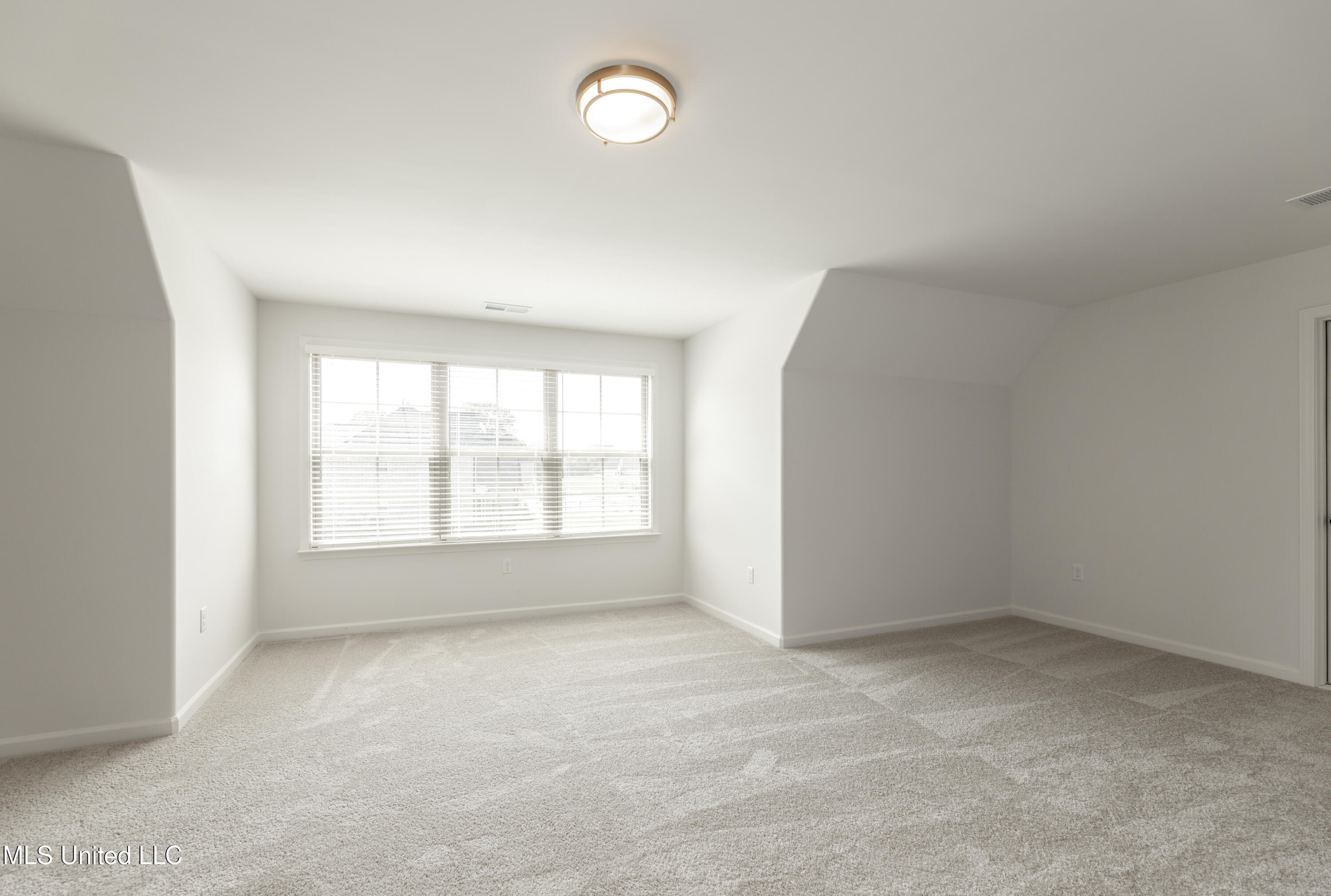 115 Cedar Crest Cove Property Photo 26