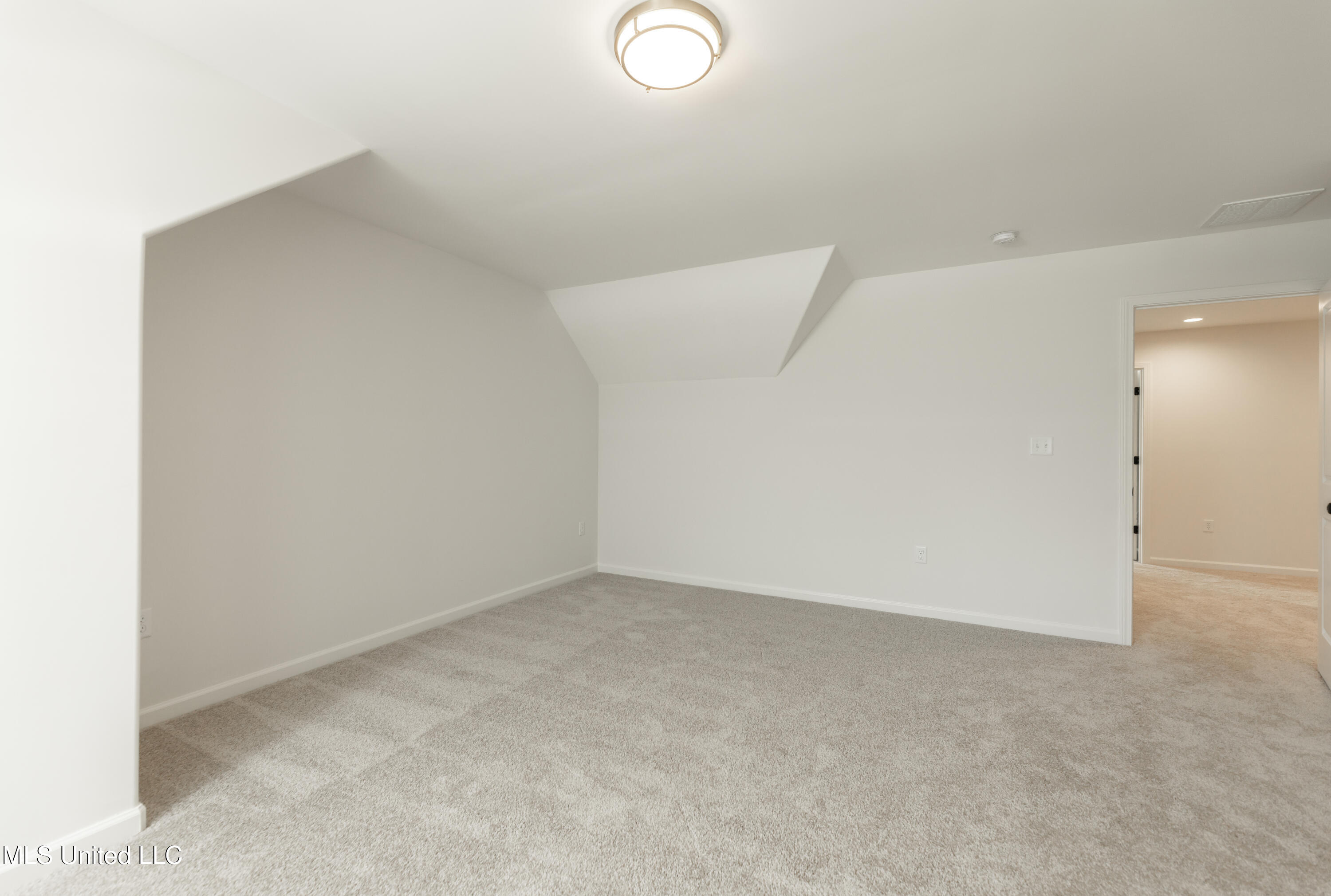 115 Cedar Crest Cove Property Photo 28