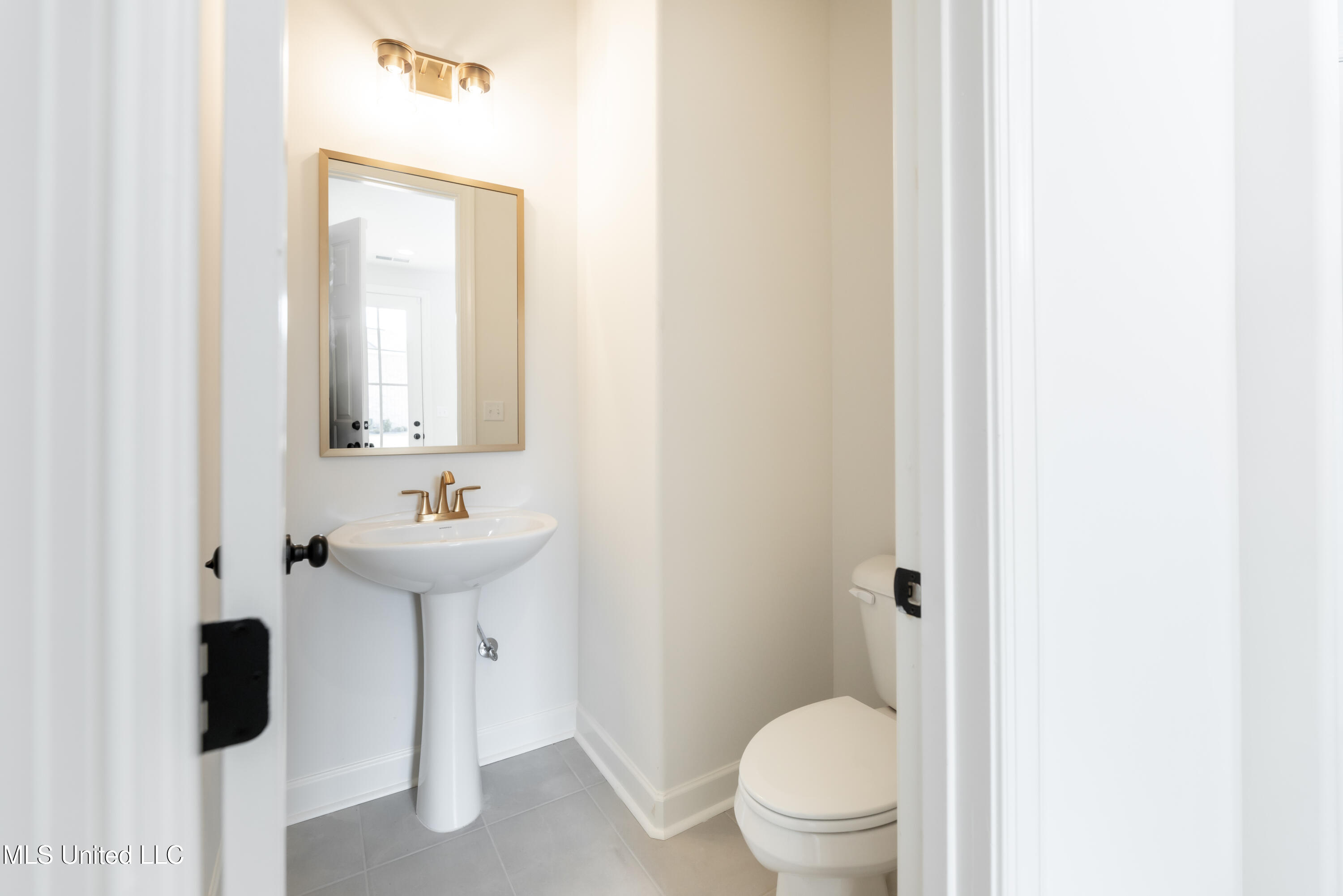 115 Cedar Crest Cove Property Photo 33