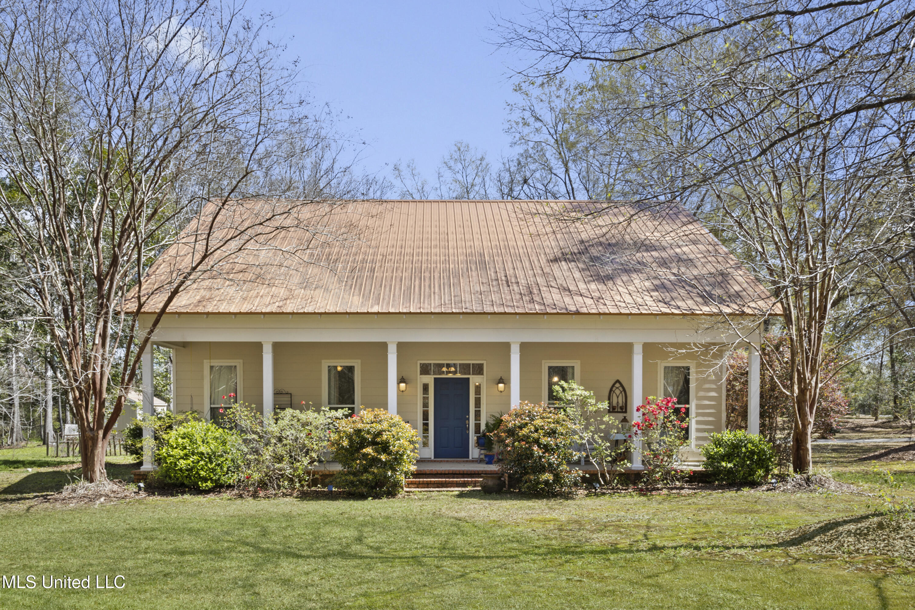 4809 Ashmore Drive Property Photo 1