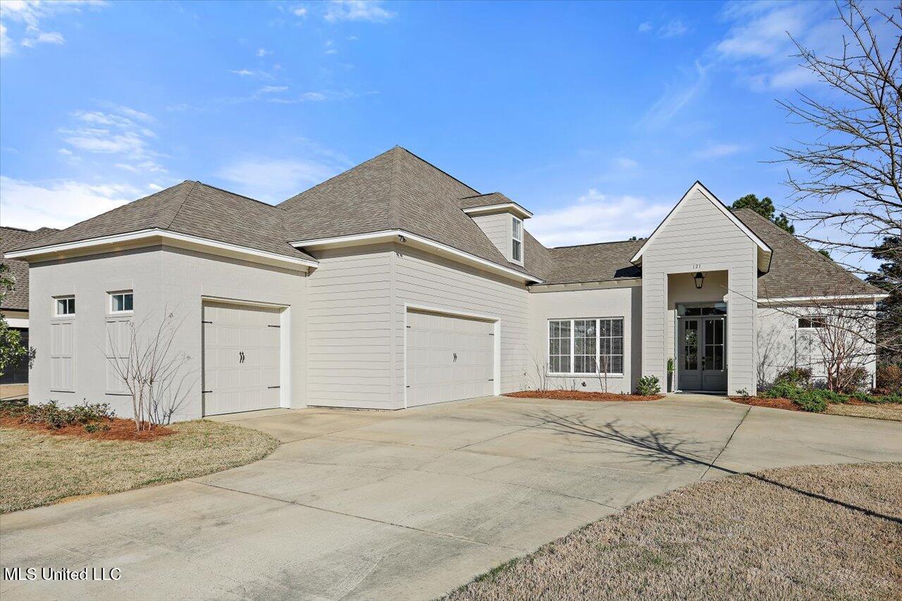 121 Greenway Lane Property Photo 1