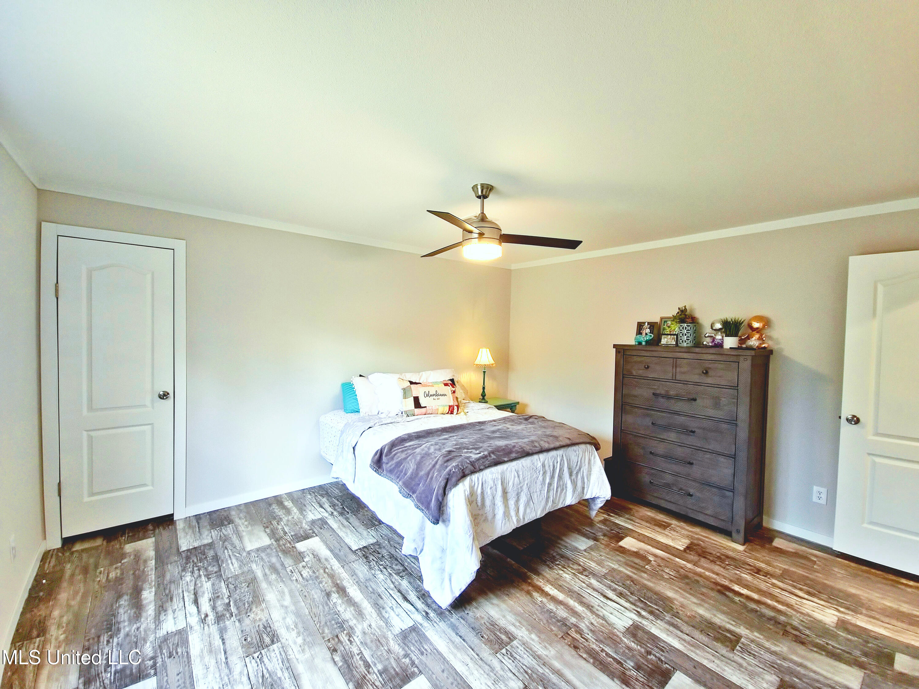 26004 Bowfin Drive Property Photo 8