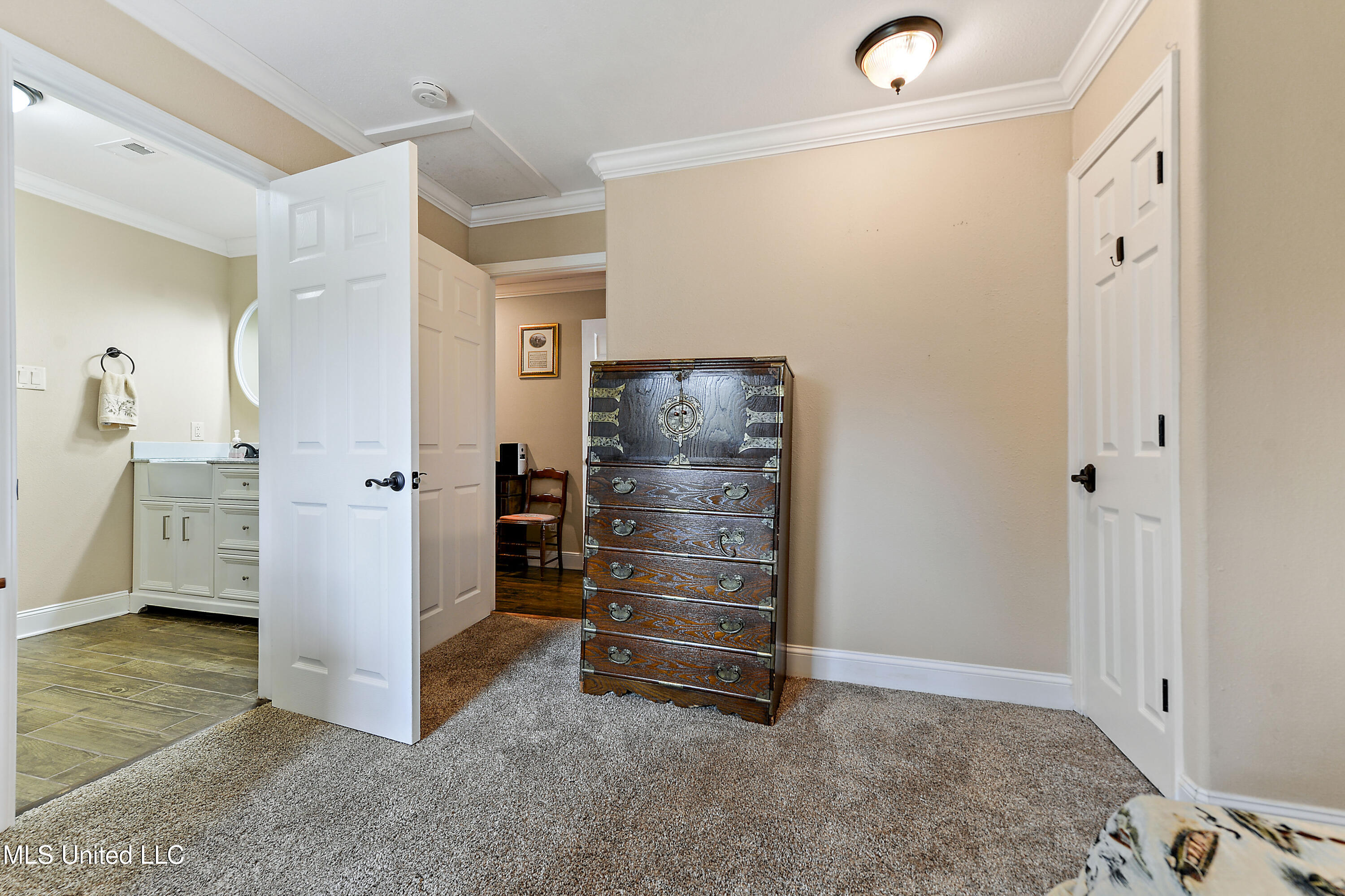 2562 Mercedes Drive Property Photo 23