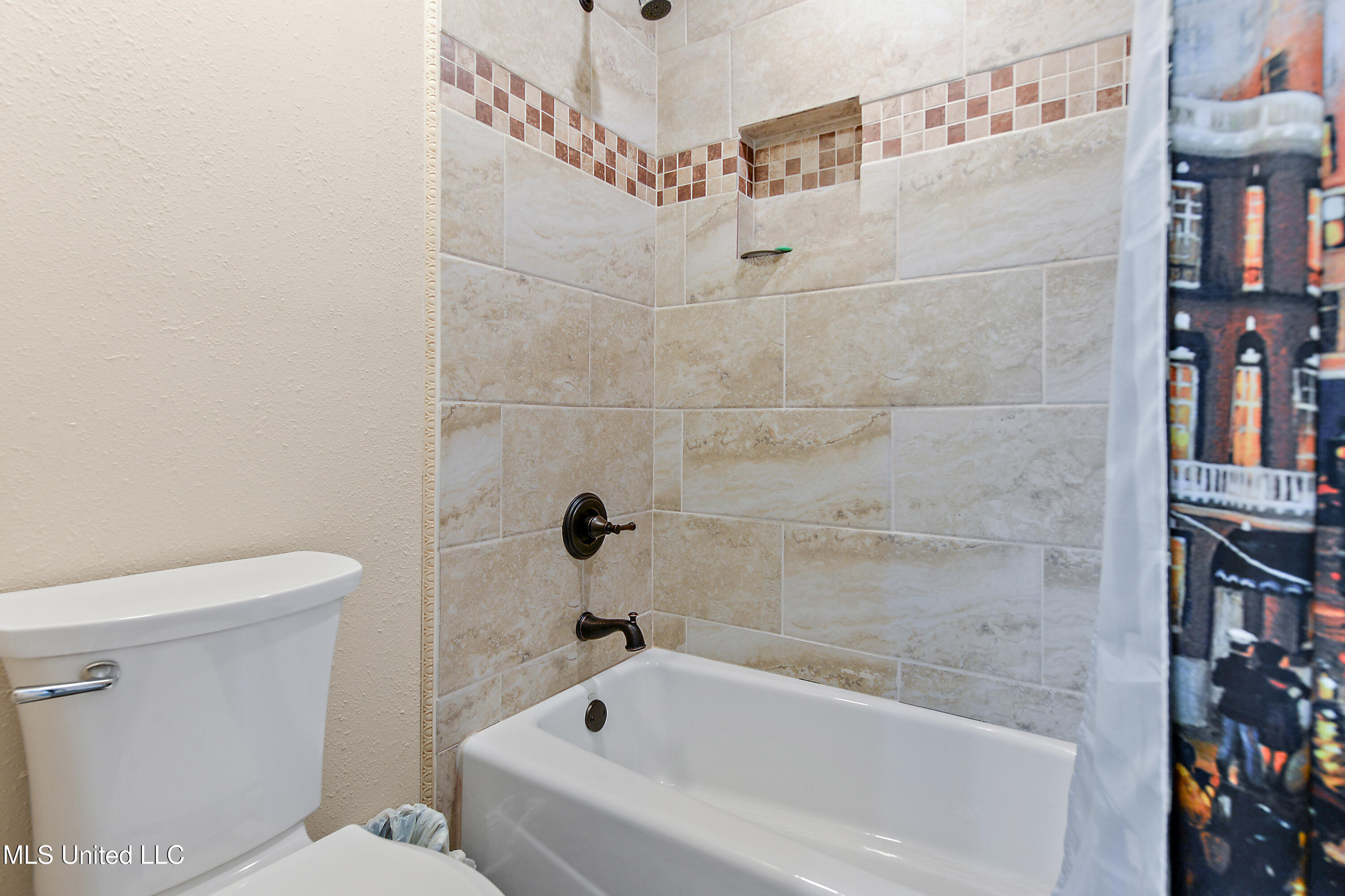 2562 Mercedes Drive Property Photo 25