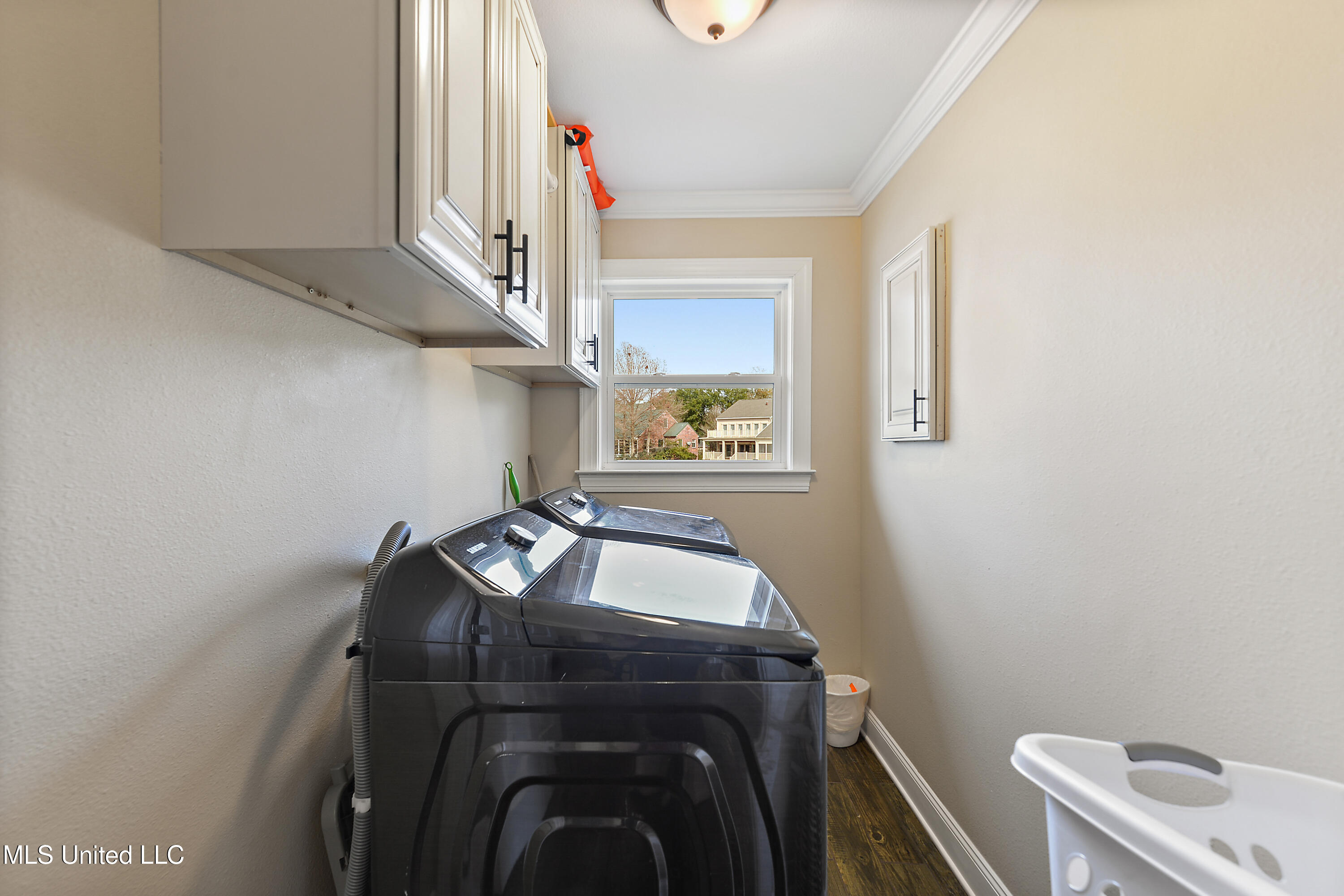 2562 Mercedes Drive Property Photo 26