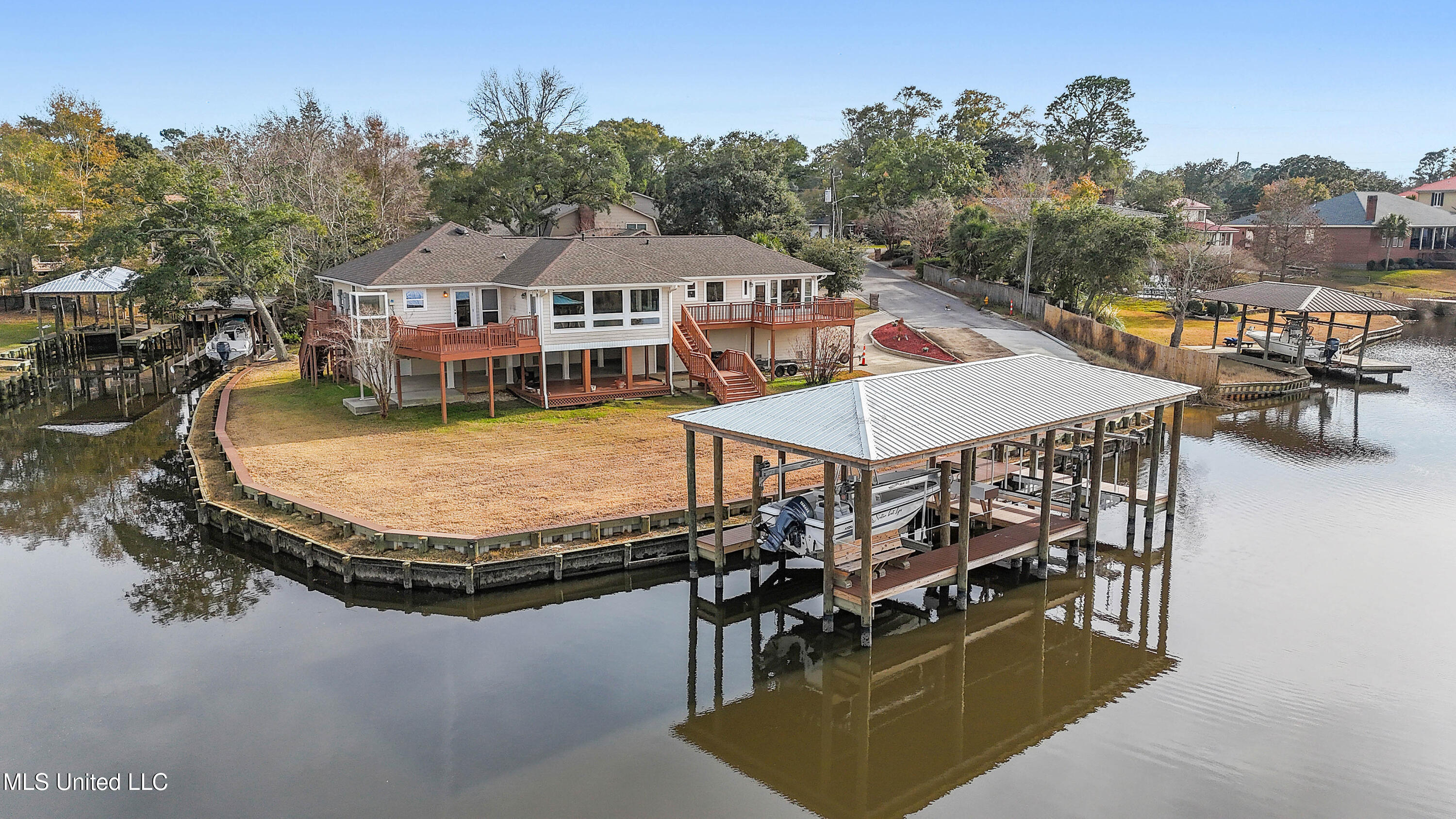 2562 Mercedes Drive Property Photo 44