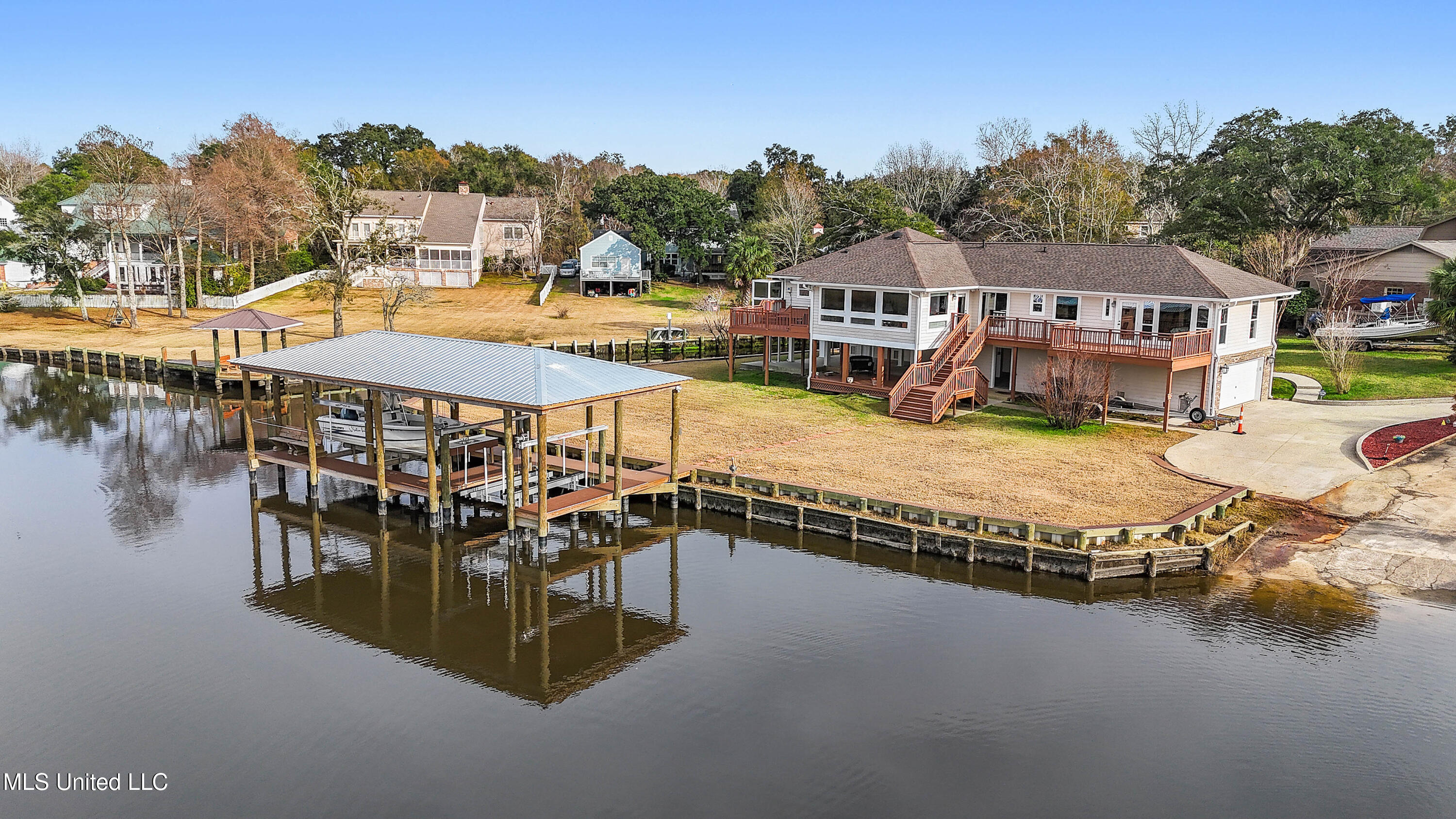 2562 Mercedes Drive Property Photo 45