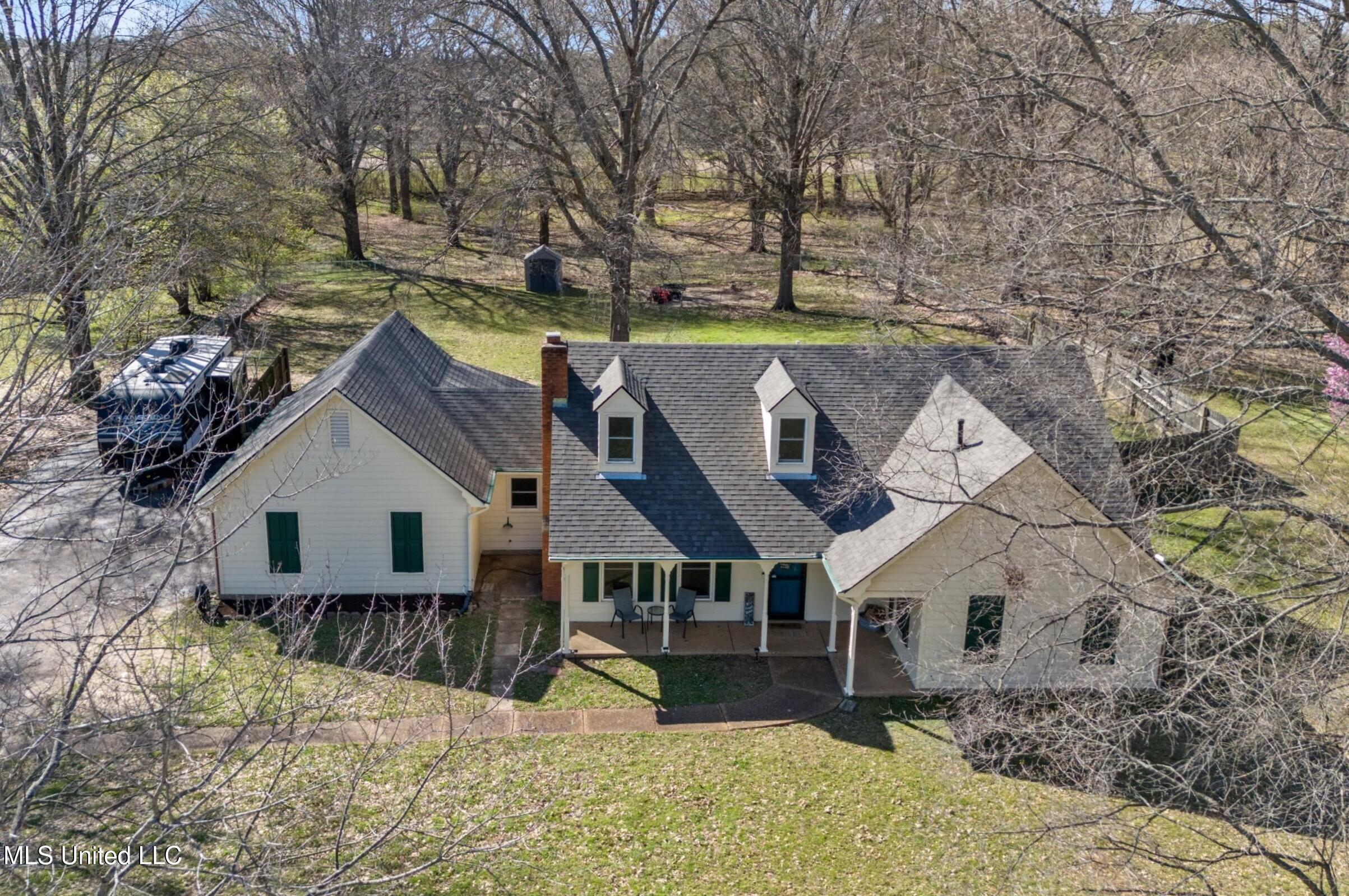 8421 Maplewood Lane Property Photo 1