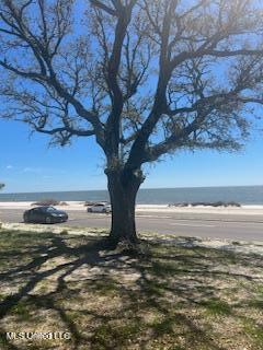 2484 Beach Boulevard Property Photo 4