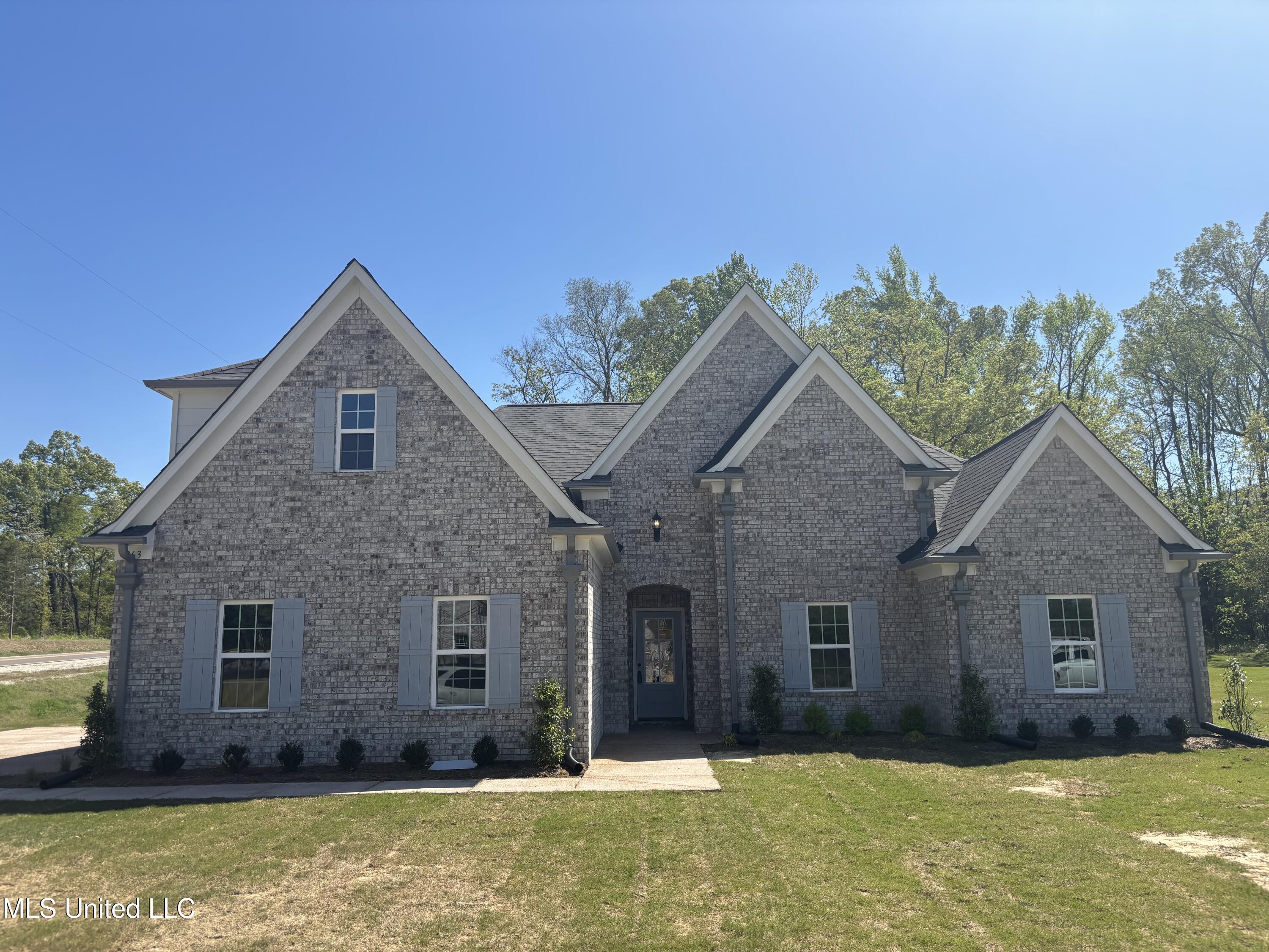 963 Buttermilk Drive Property Photo 1