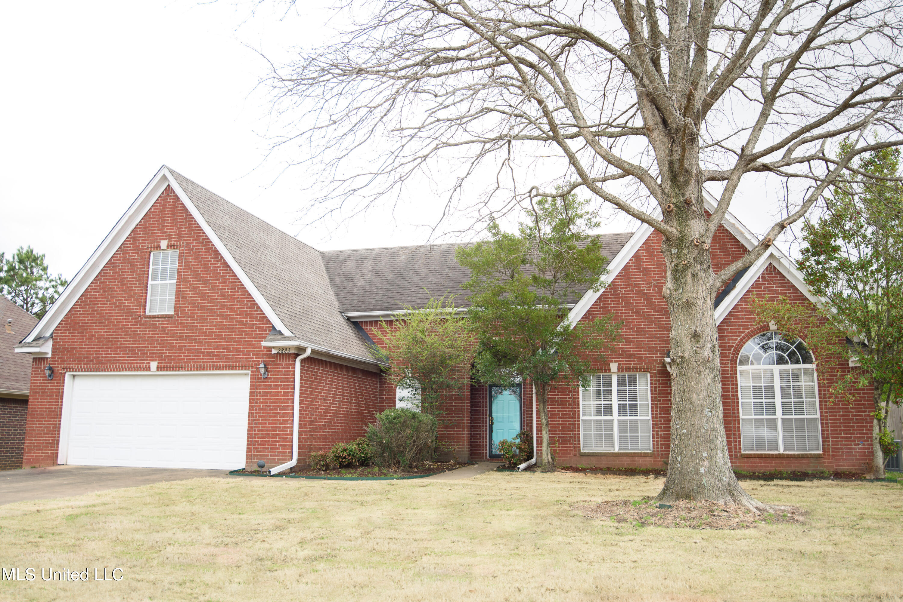 2823 Pinnacle Drive Property Photo 1