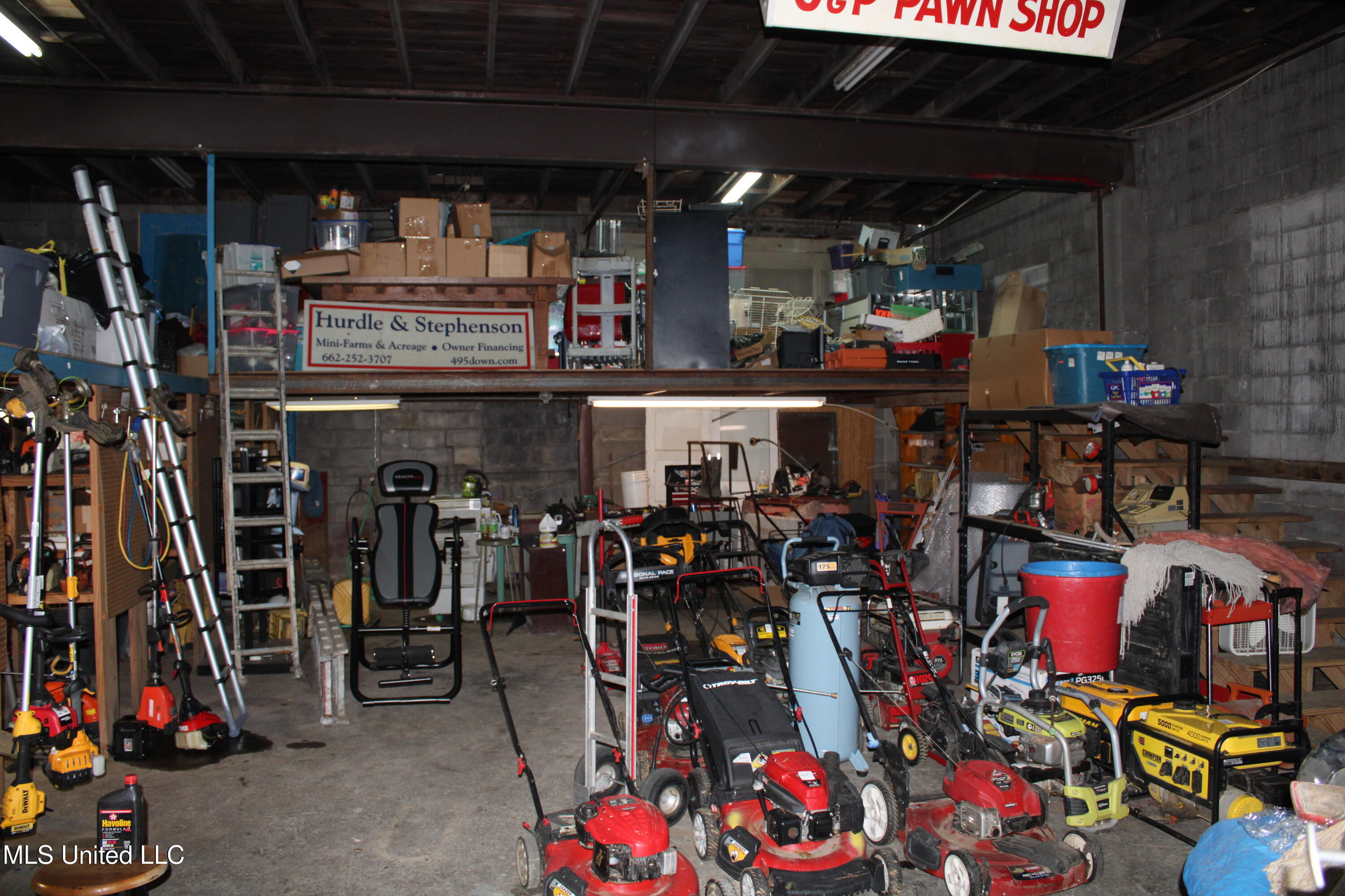 130 N Market Street Property Photo 7