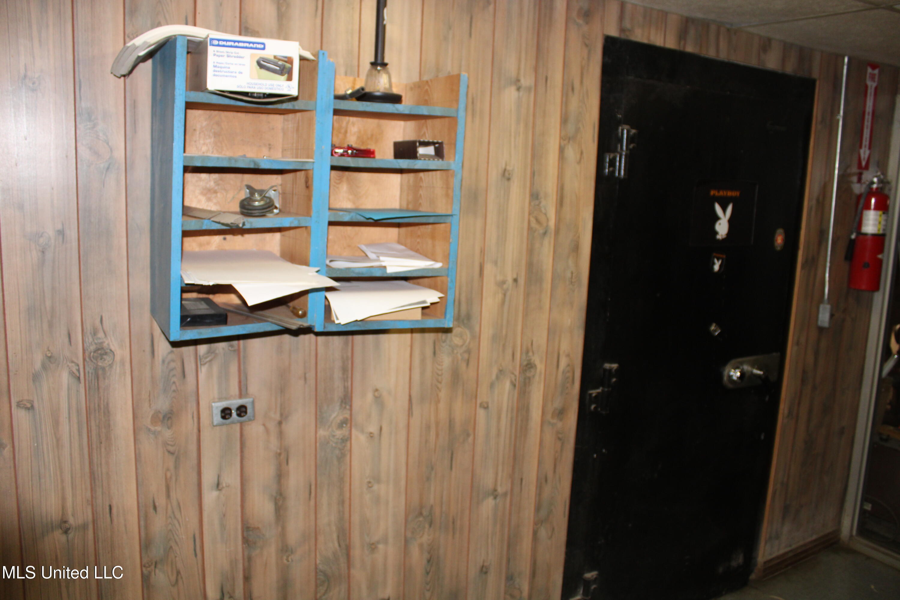130 N Market Street Property Photo 9