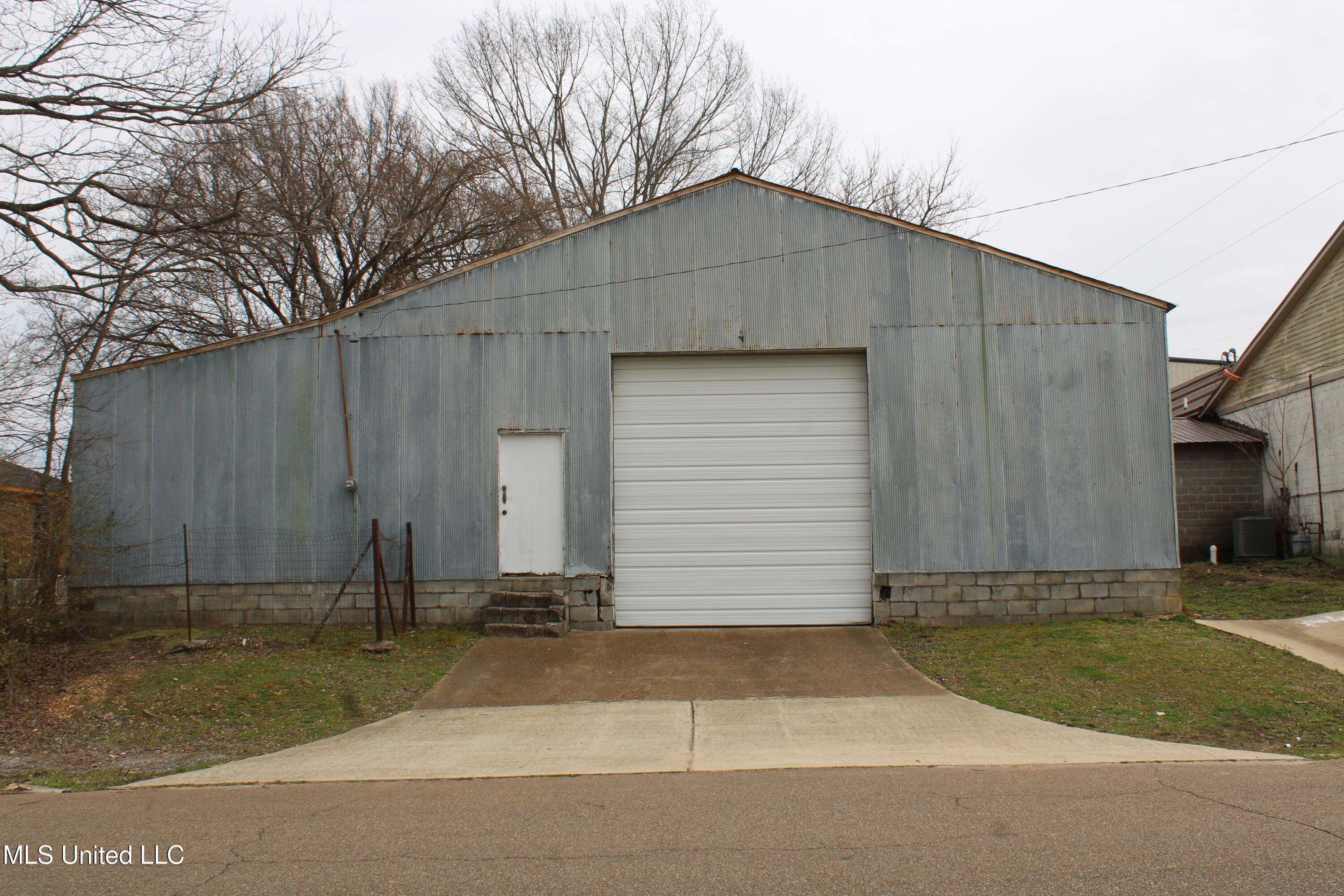 0 N Alderson Street Property Photo 2