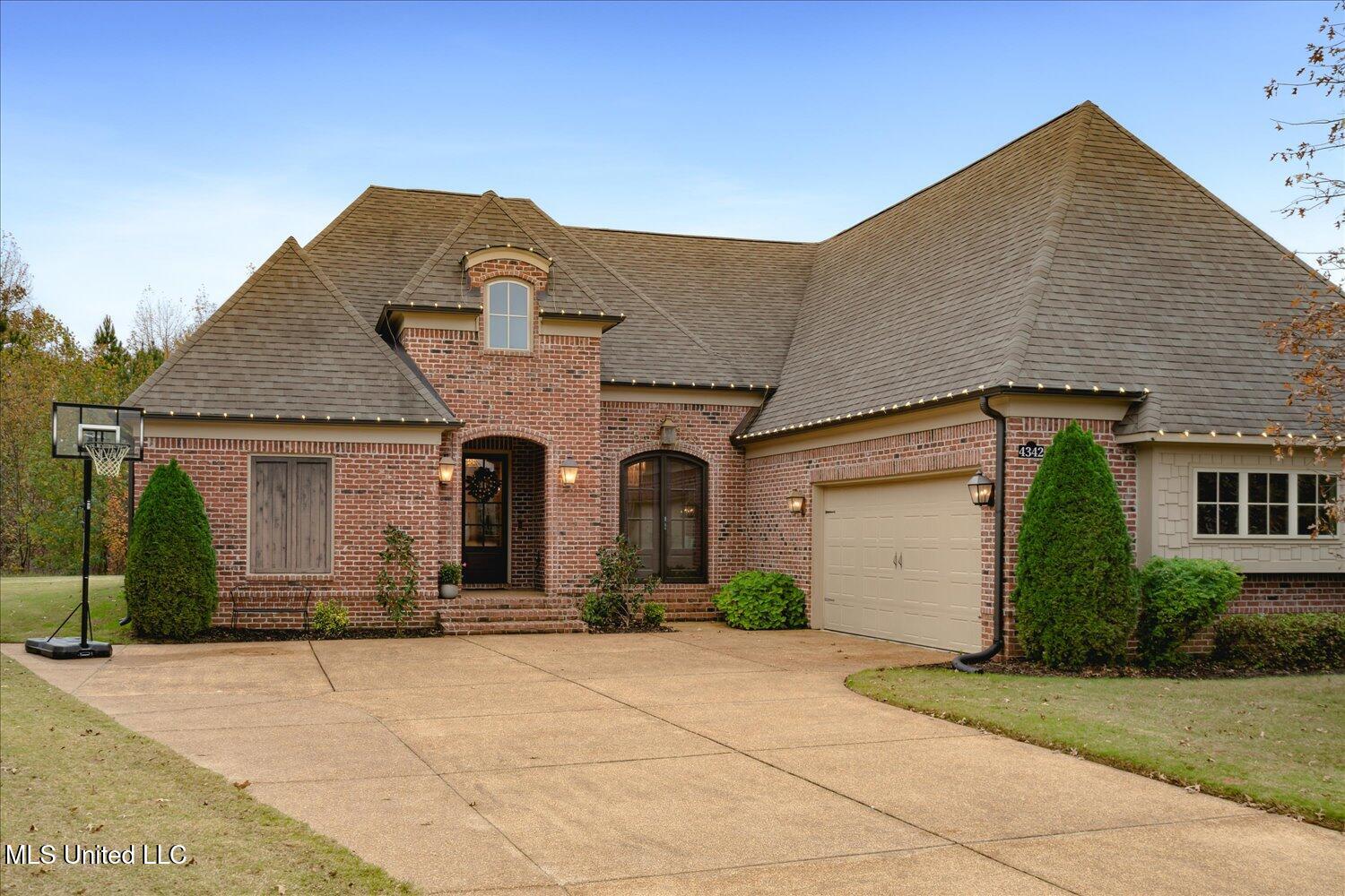 4342 Robinson Loop Property Photo 1