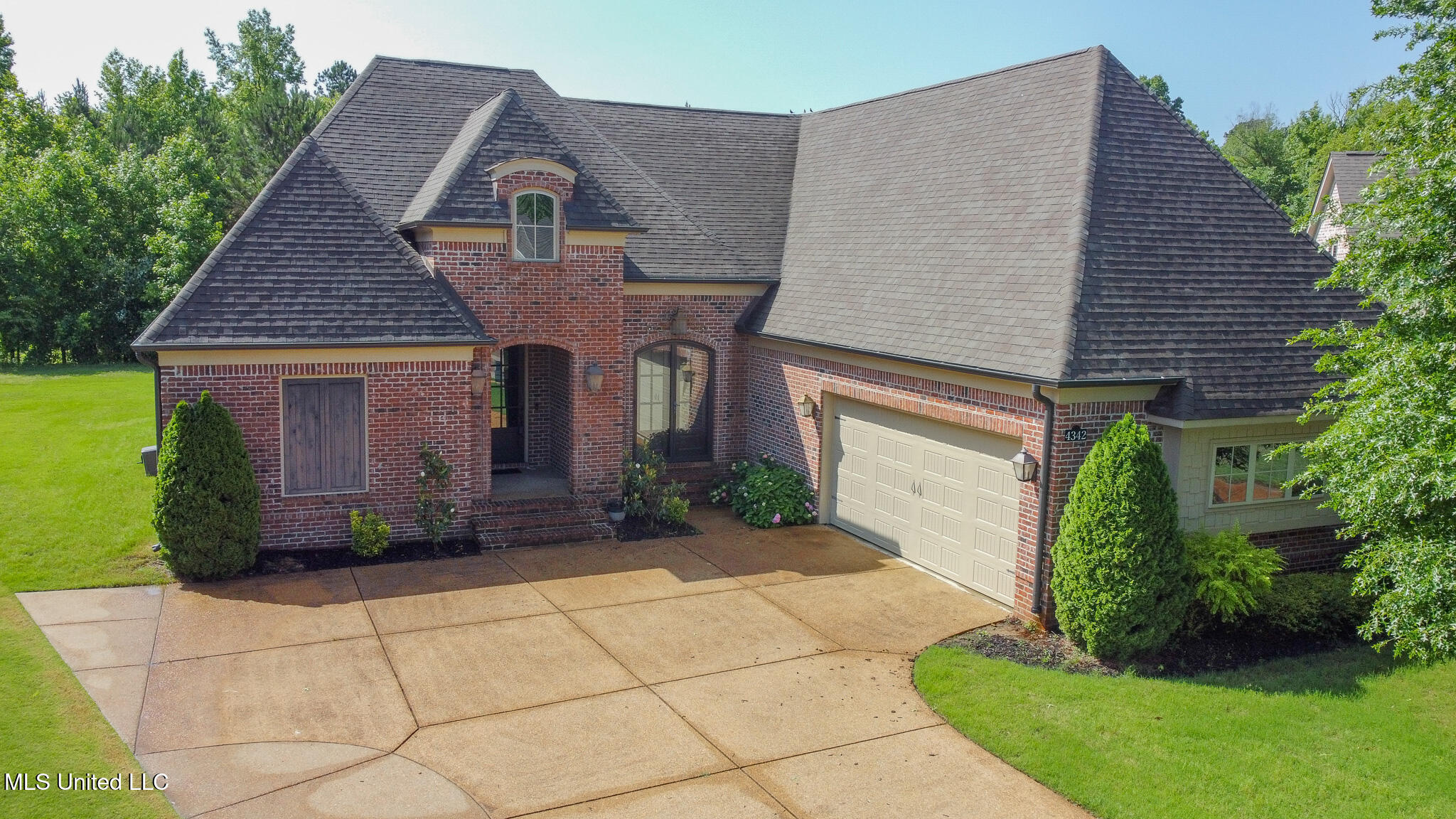 4342 Robinson Loop Property Photo 1