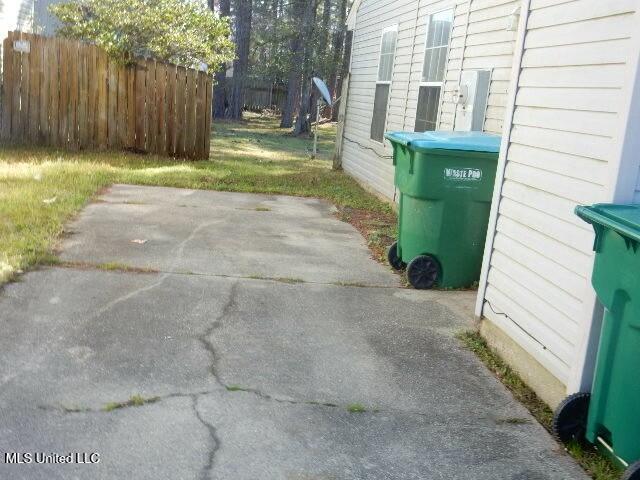 10588 Sharp Boulevard Property Photo 8