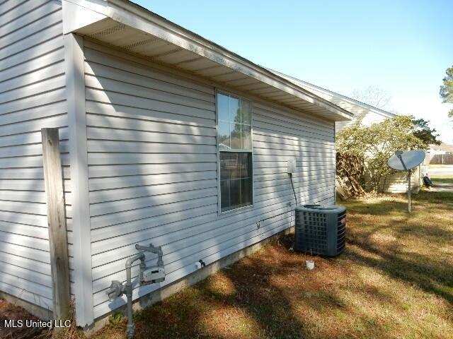 10588 Sharp Boulevard Property Photo 29